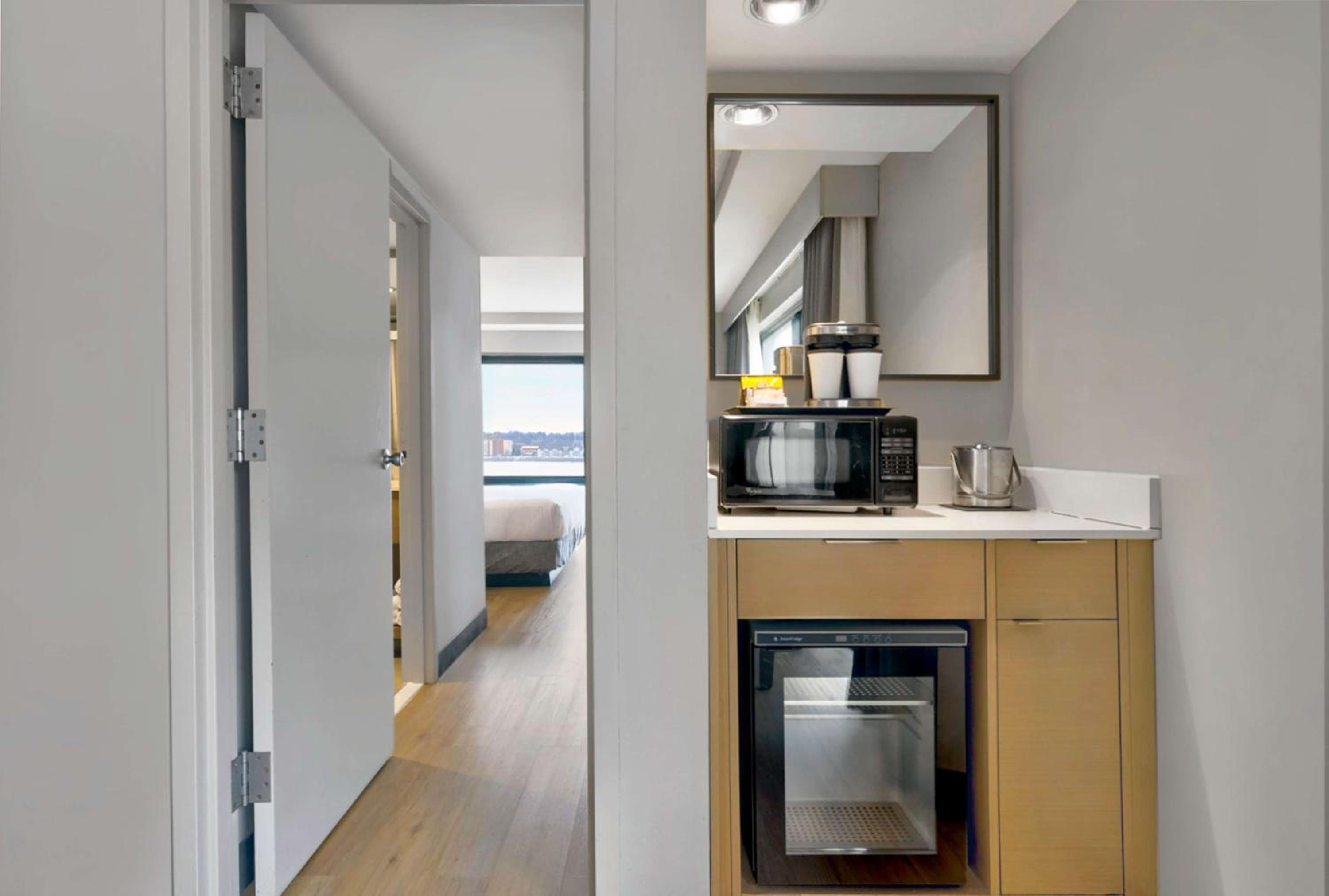 Two Room King Suite with Partial View - Photo 2