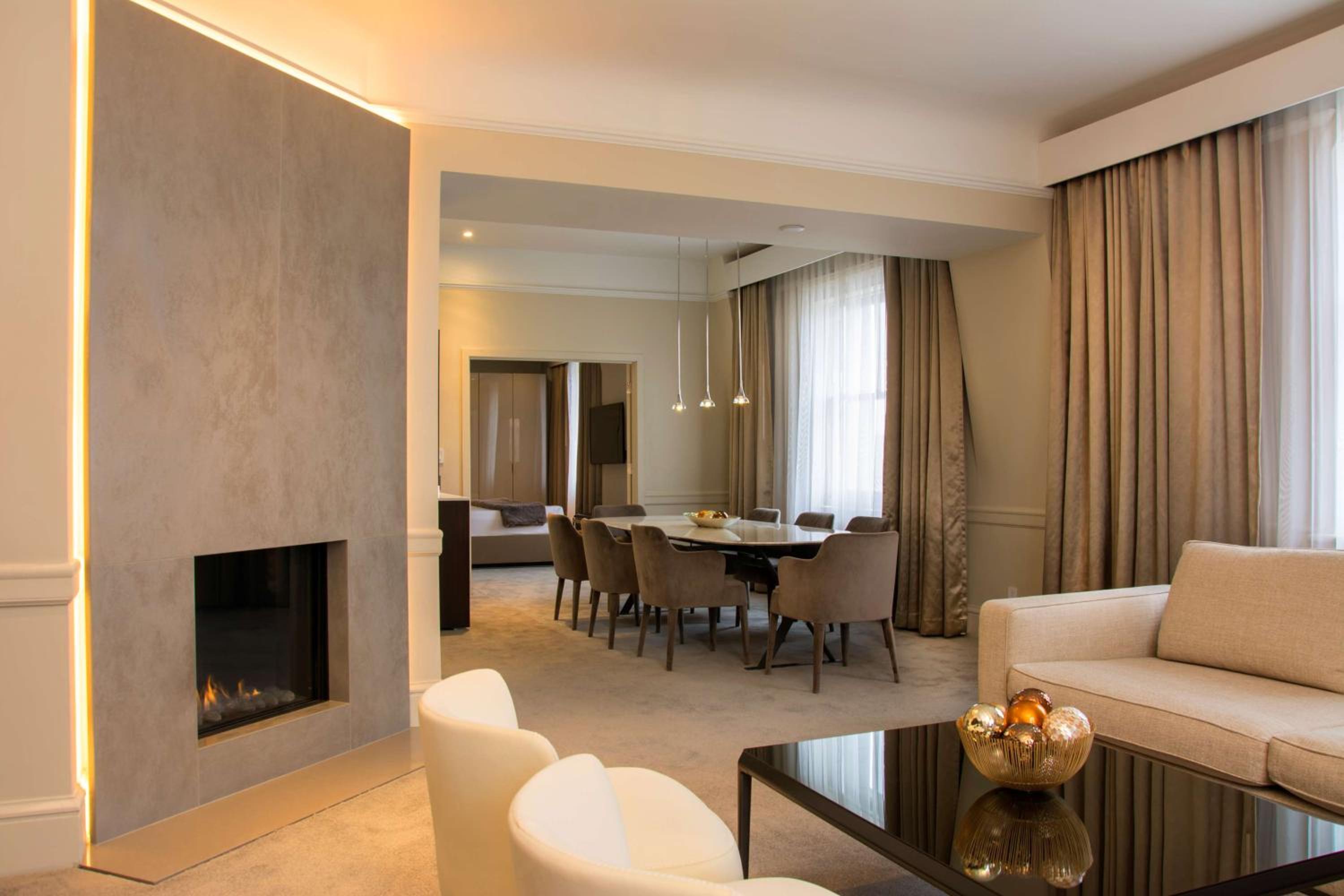 Luxury Presidential King Suite