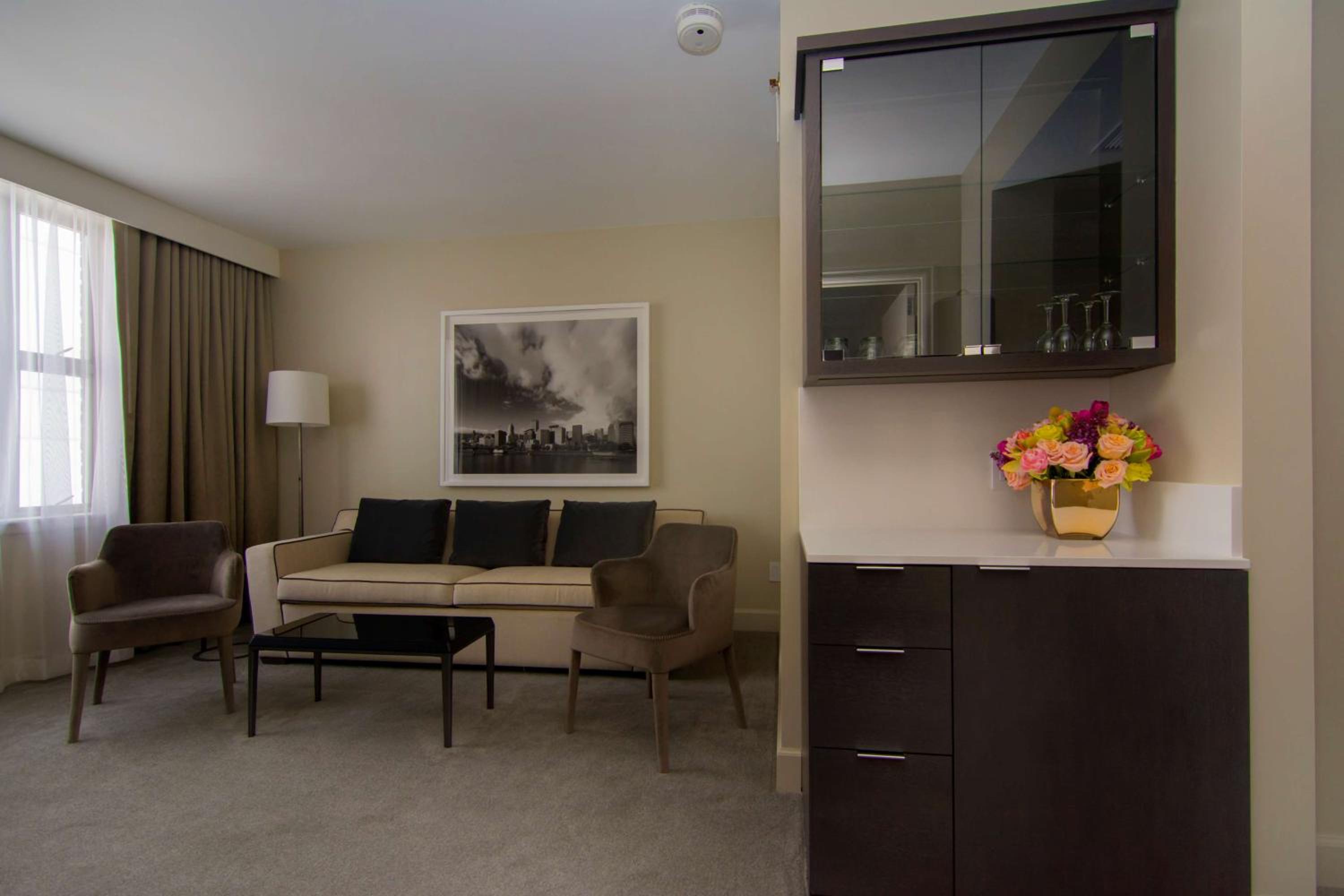 One-Bedroom King Penthouse Suite