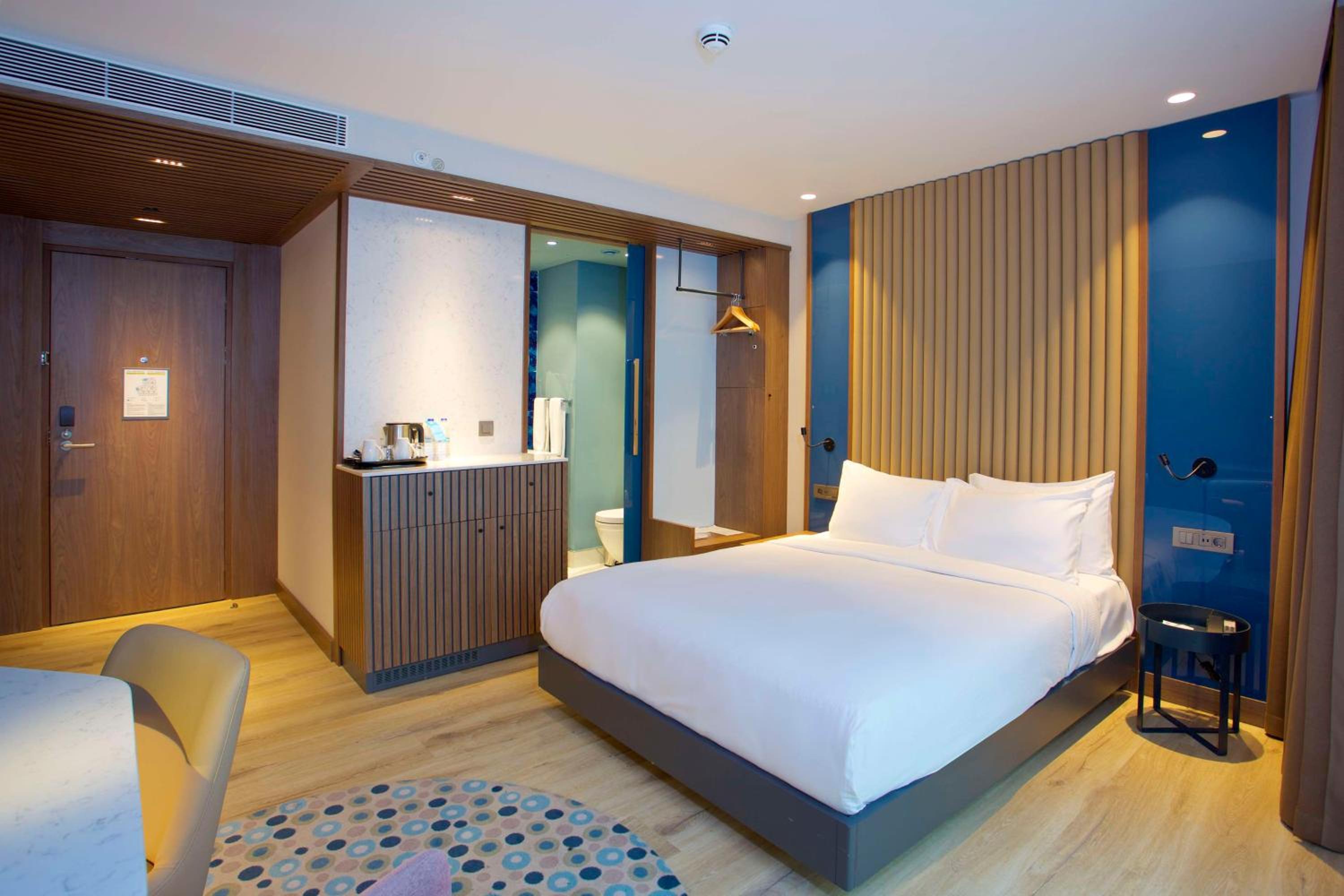 Queen Room