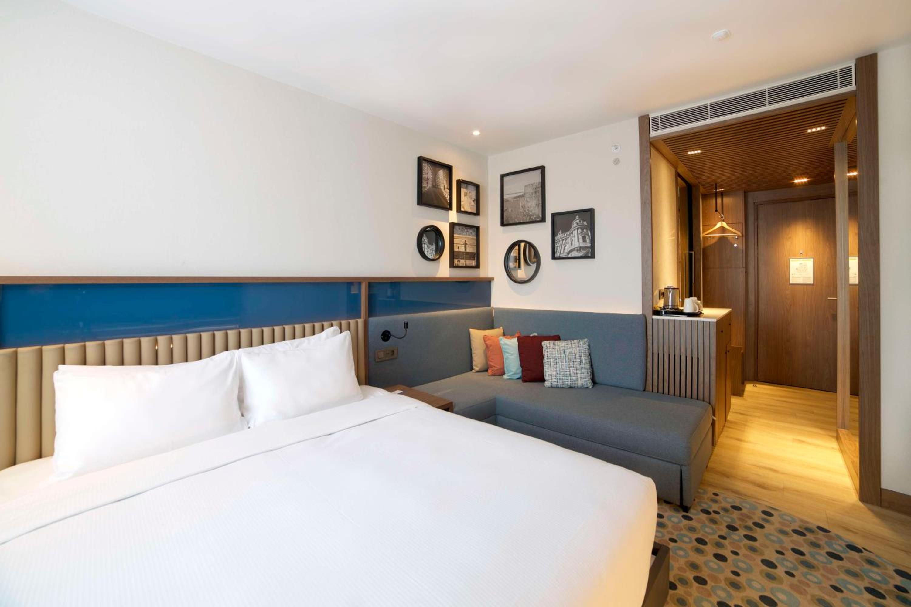 King Room with Sofa Bed