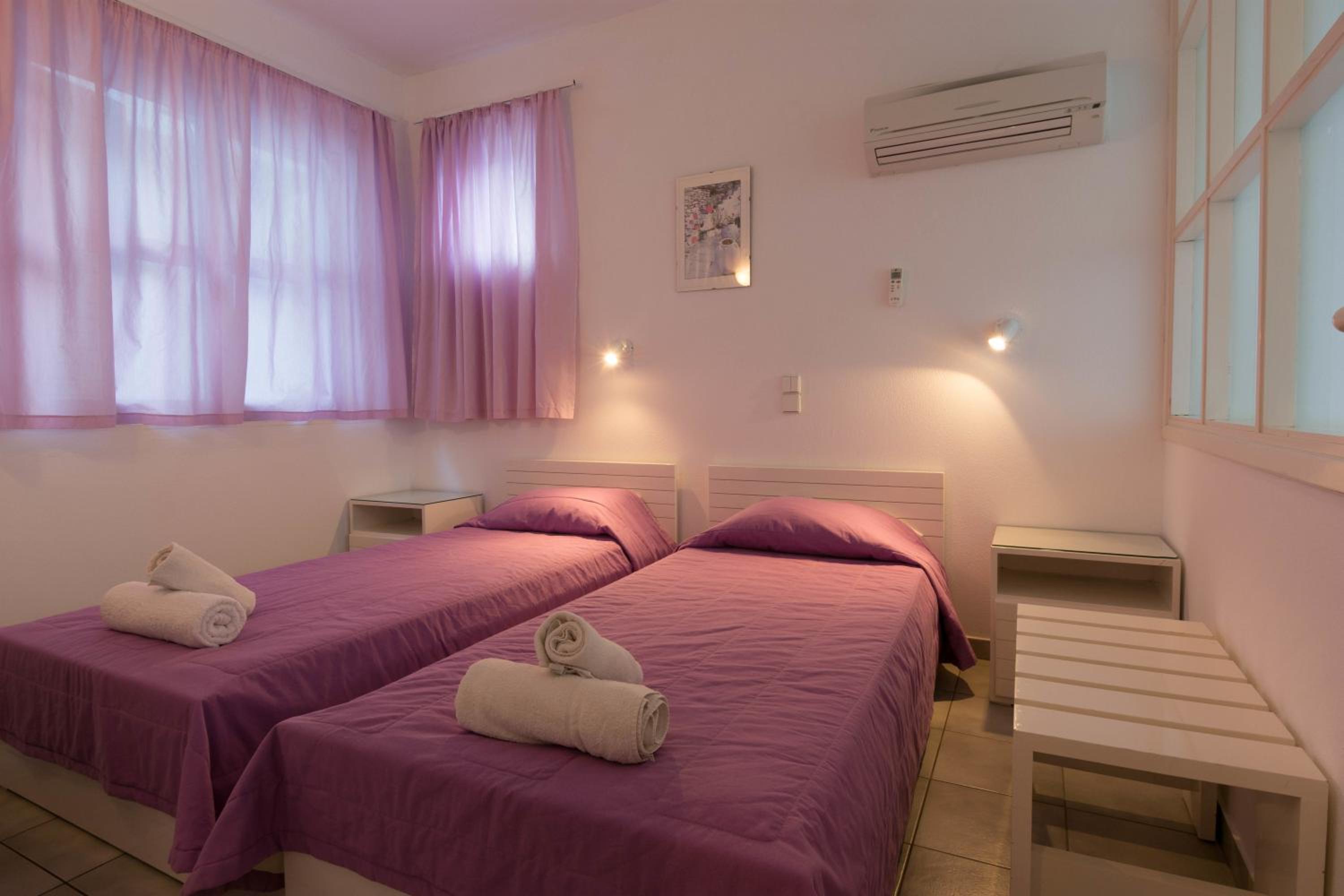 One-Bedroom Apartment (3 Adults) photo 3