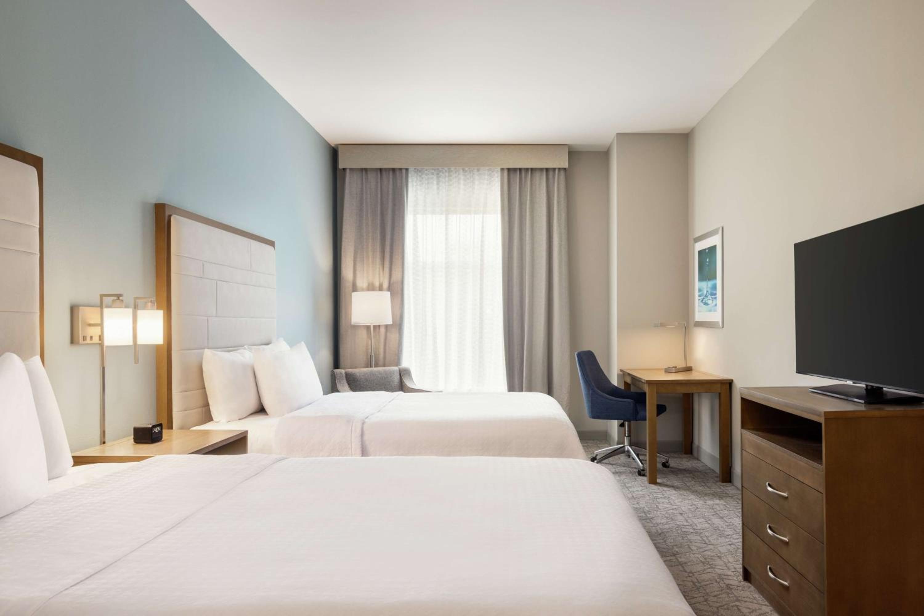 One-Bedroom Queen Suite with Two Queen Beds - Photo 1