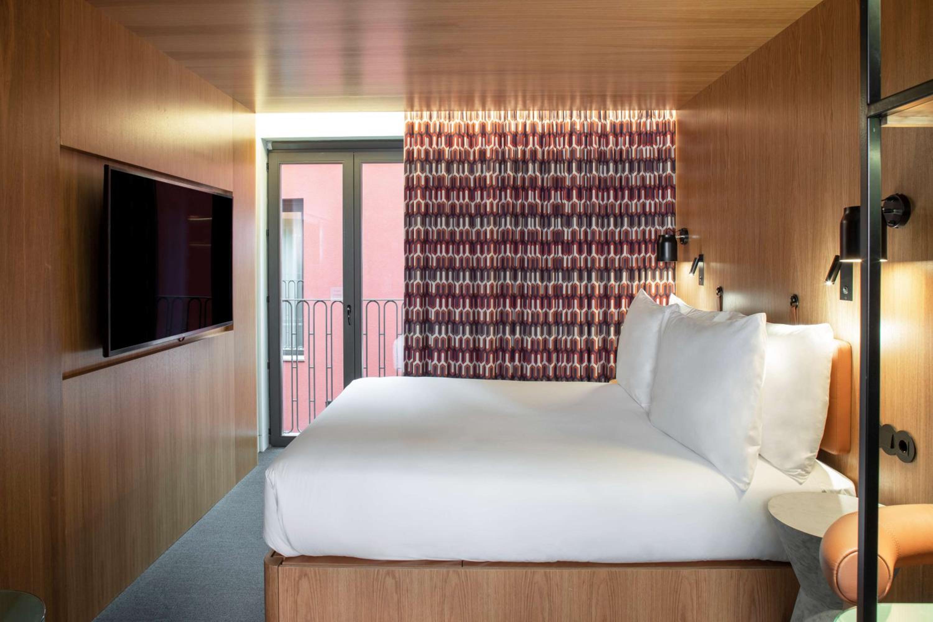 King Guest Room - Photo 3