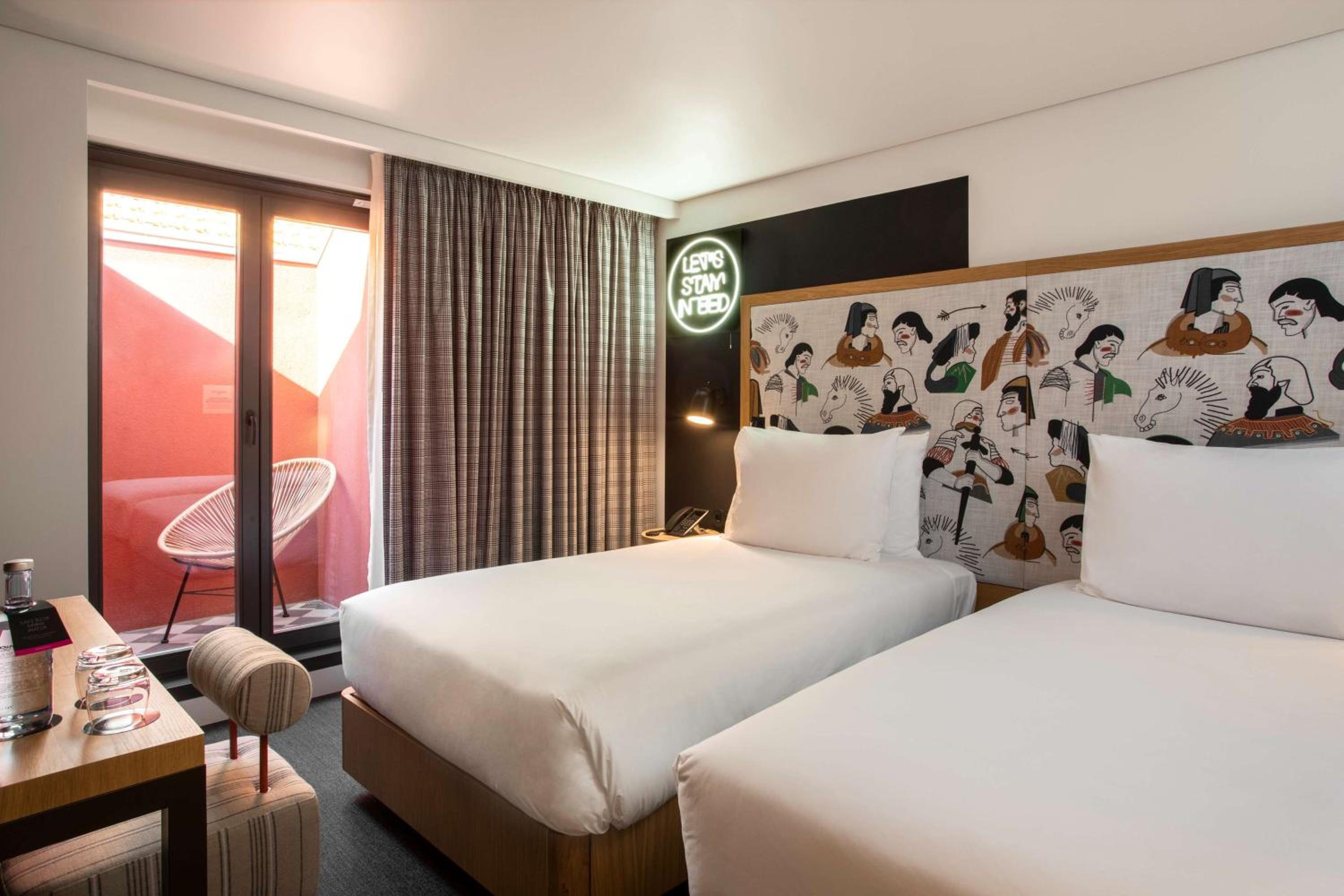 Superior Twin Room - Photo 1