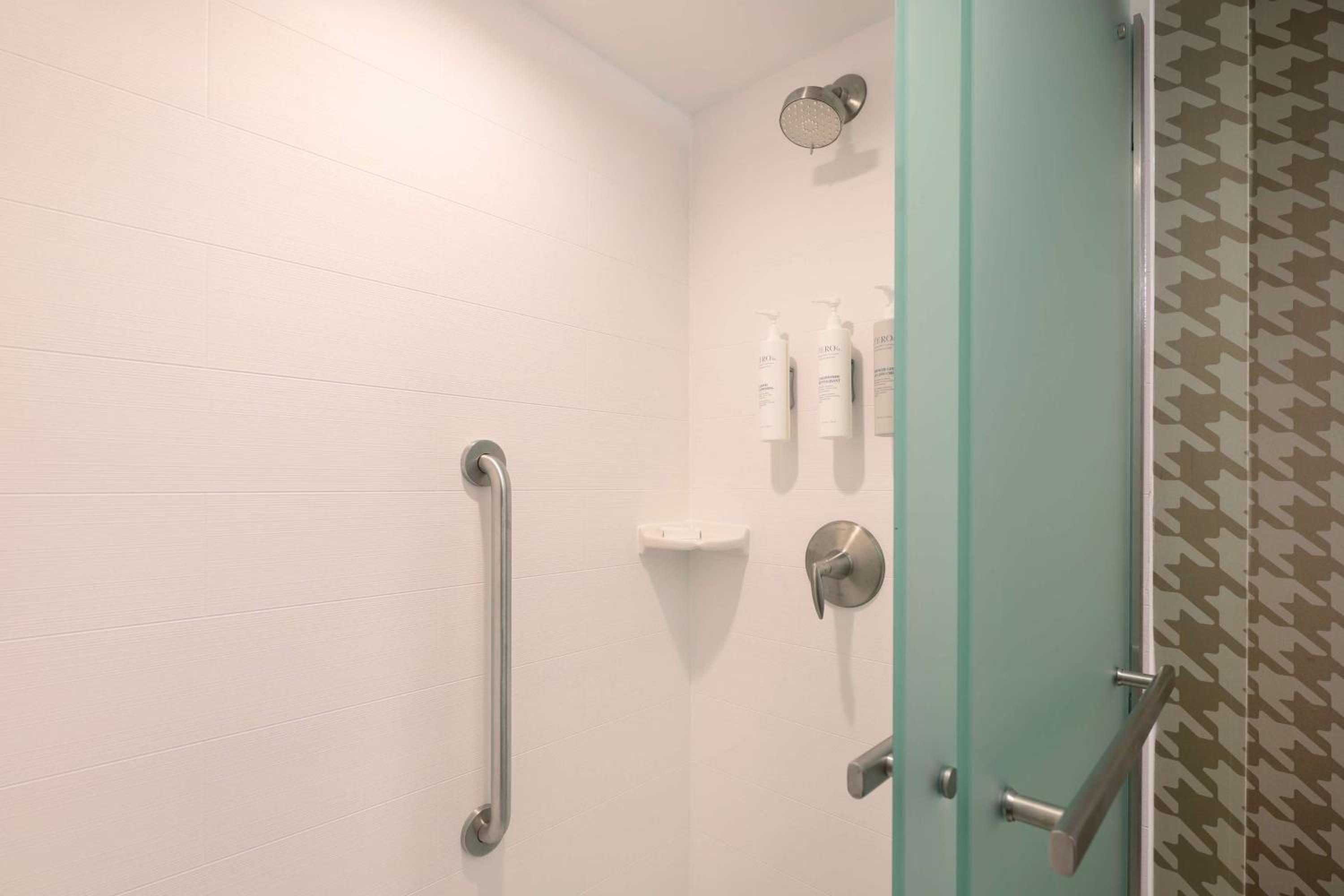 King Studio Suite - Non-Smoking - Photo 5