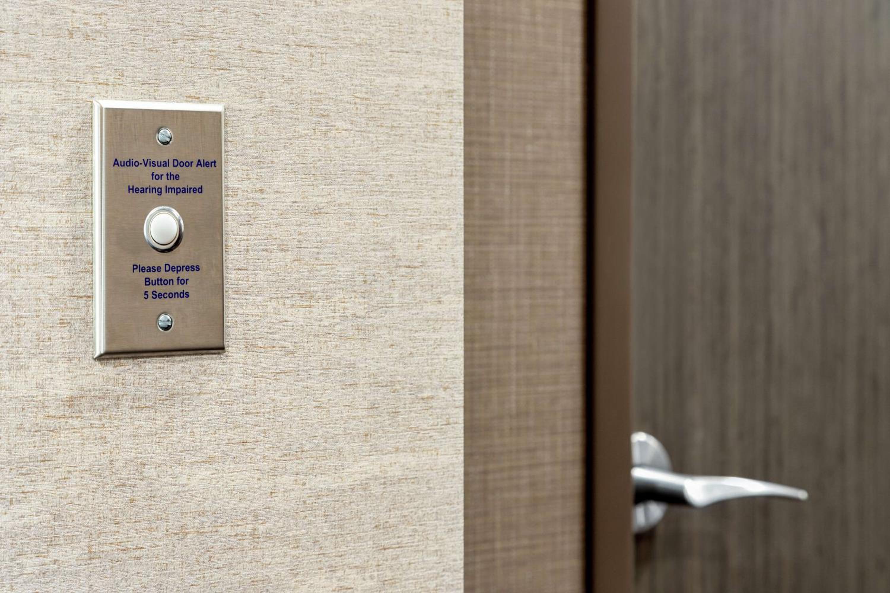 King Studio Suite - Mobility Access/Non-Smoking - Photo 2