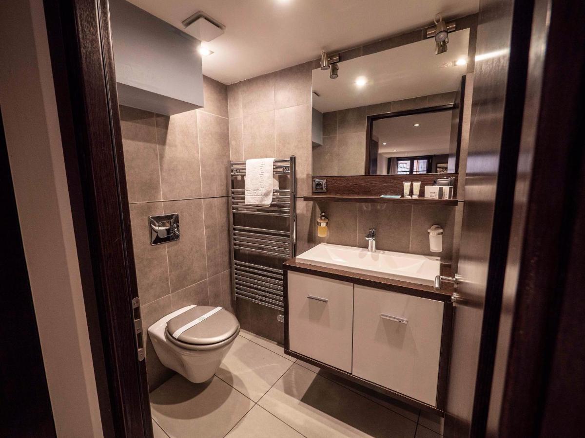 Standard Suite - First Floor - Photo 14