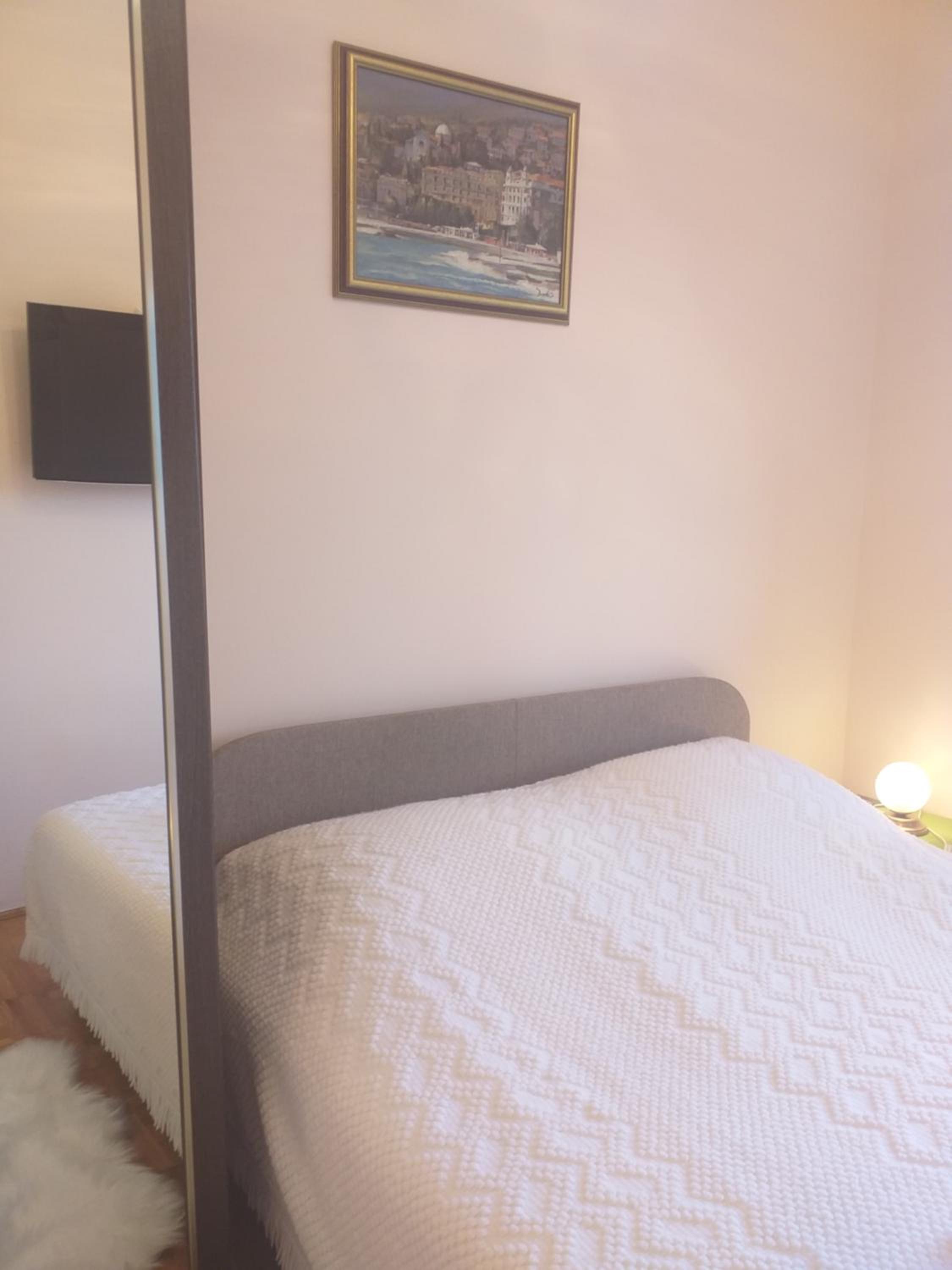 One-Bedroom Apartment - Photo 16