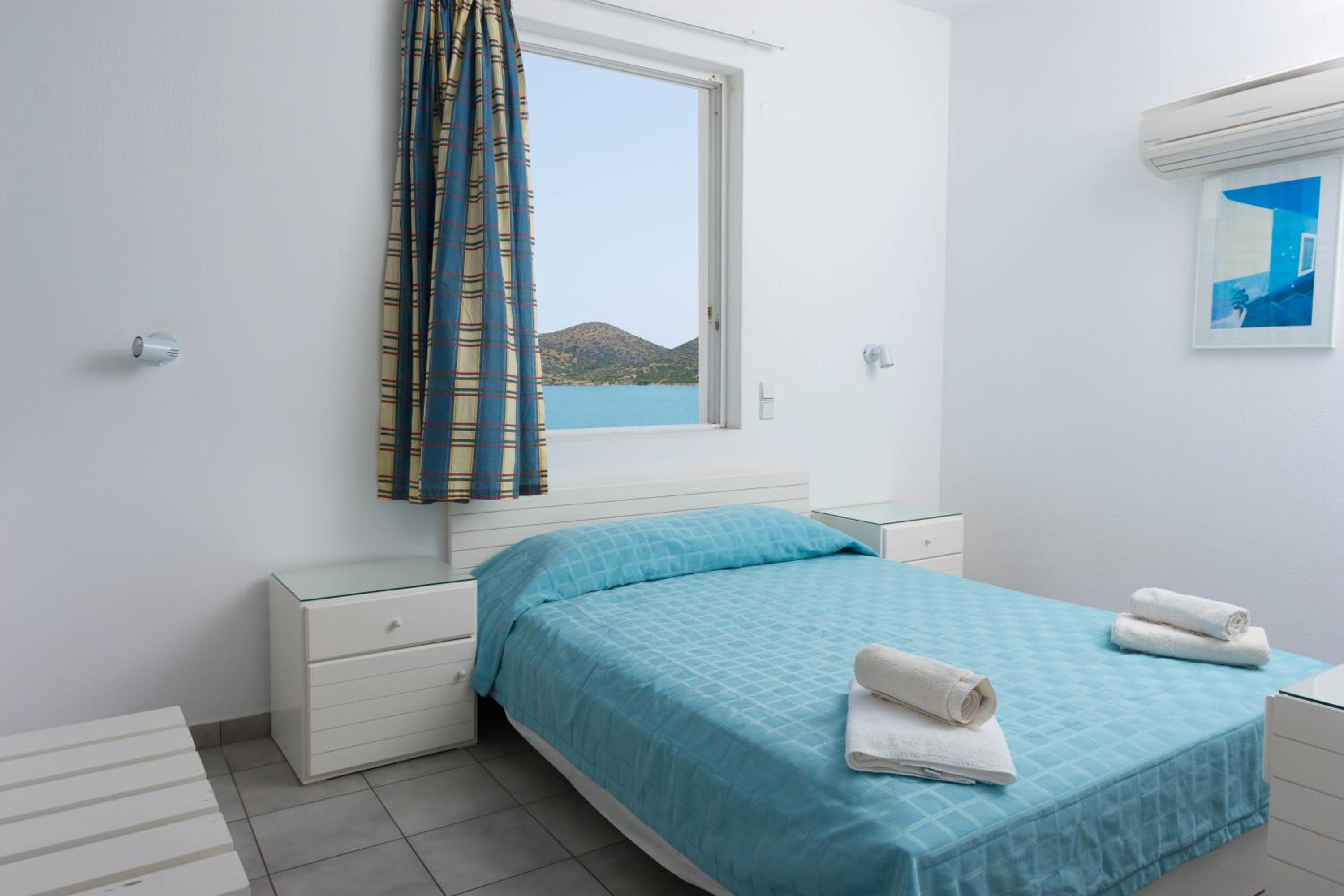 Two-Bedroom Apartment with Sea View - Split Level photo 3