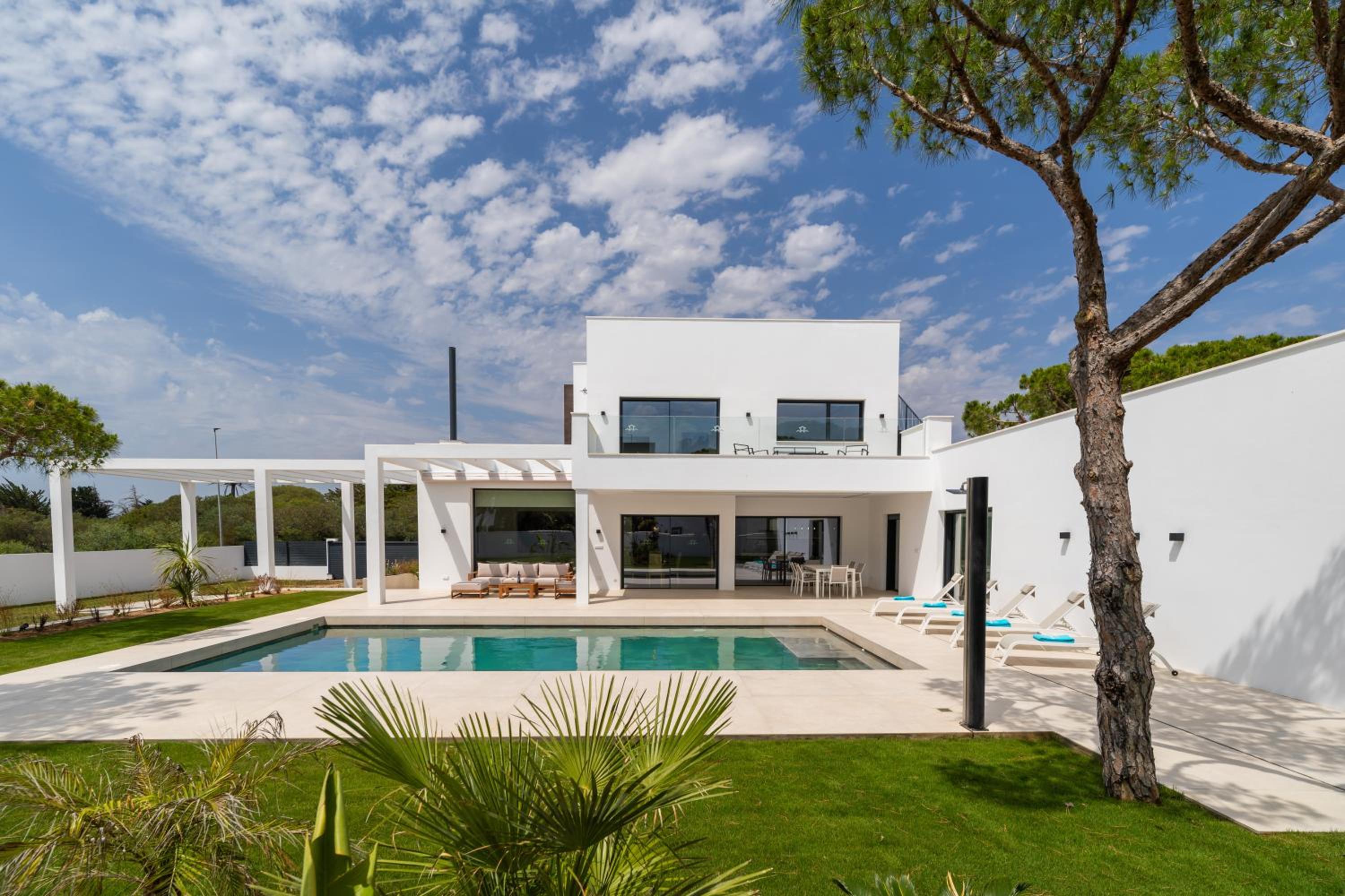 Villa photo 2