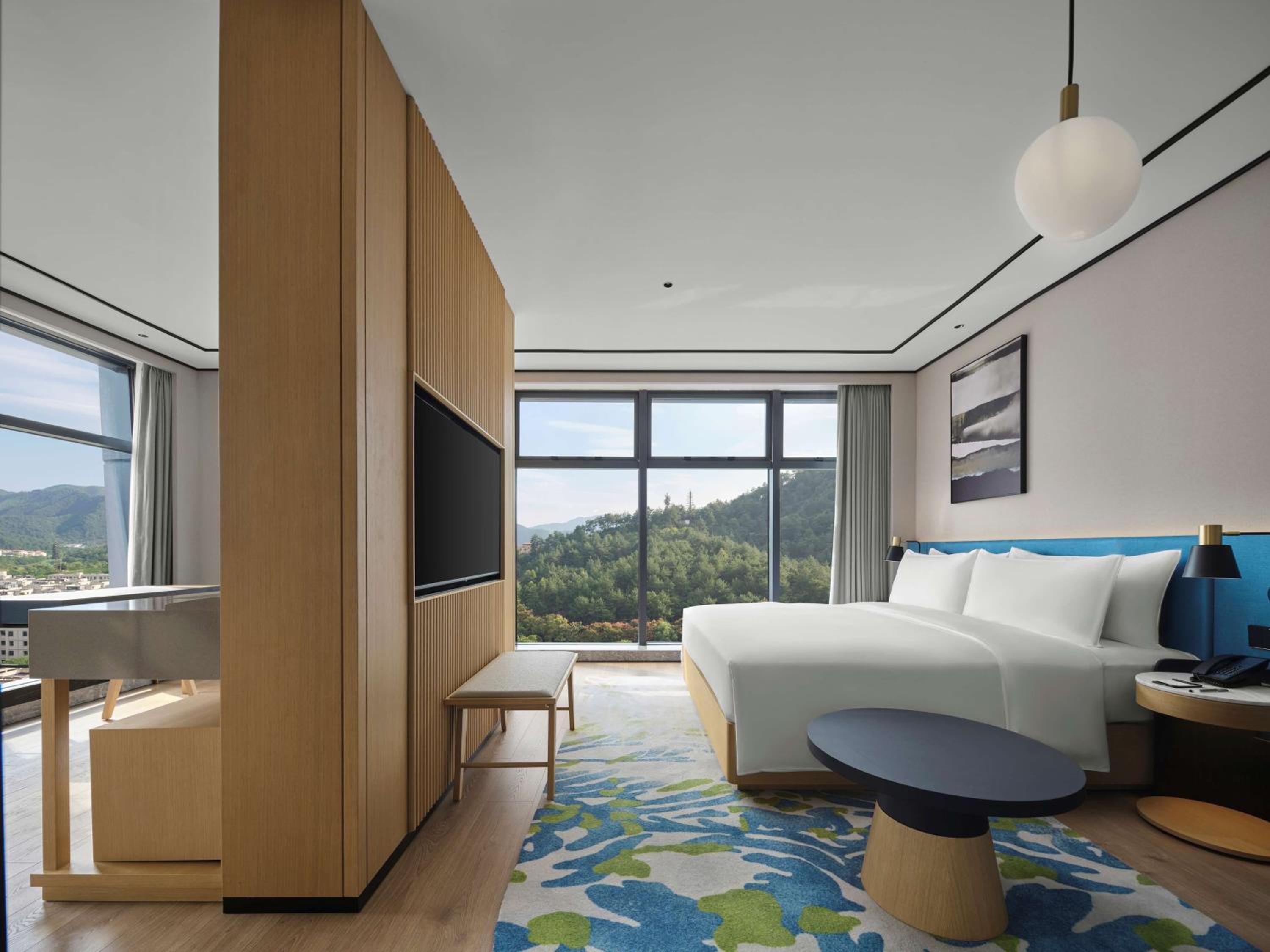 Superior King Room - Photo 1