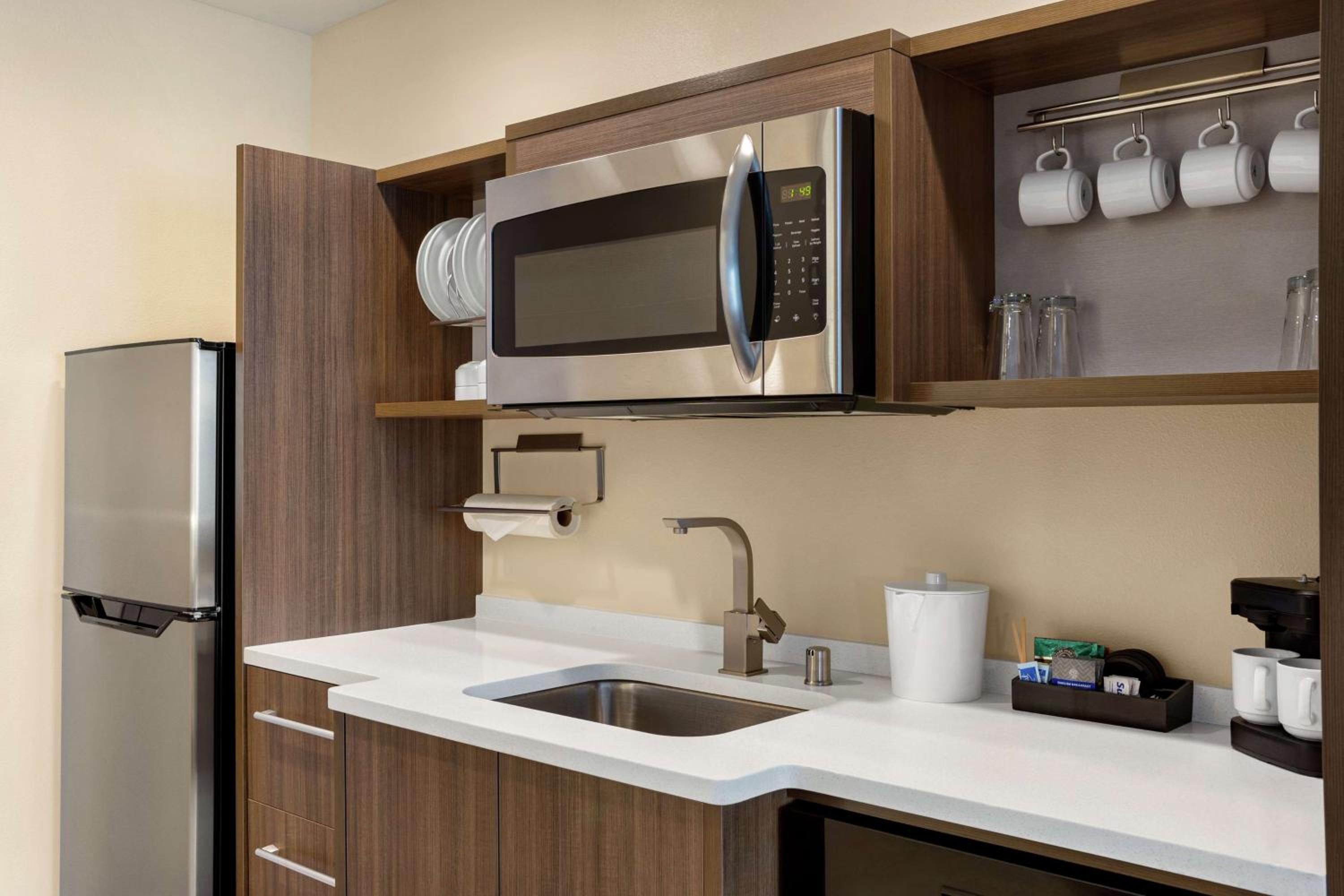 King Studio Suite - Photo 4