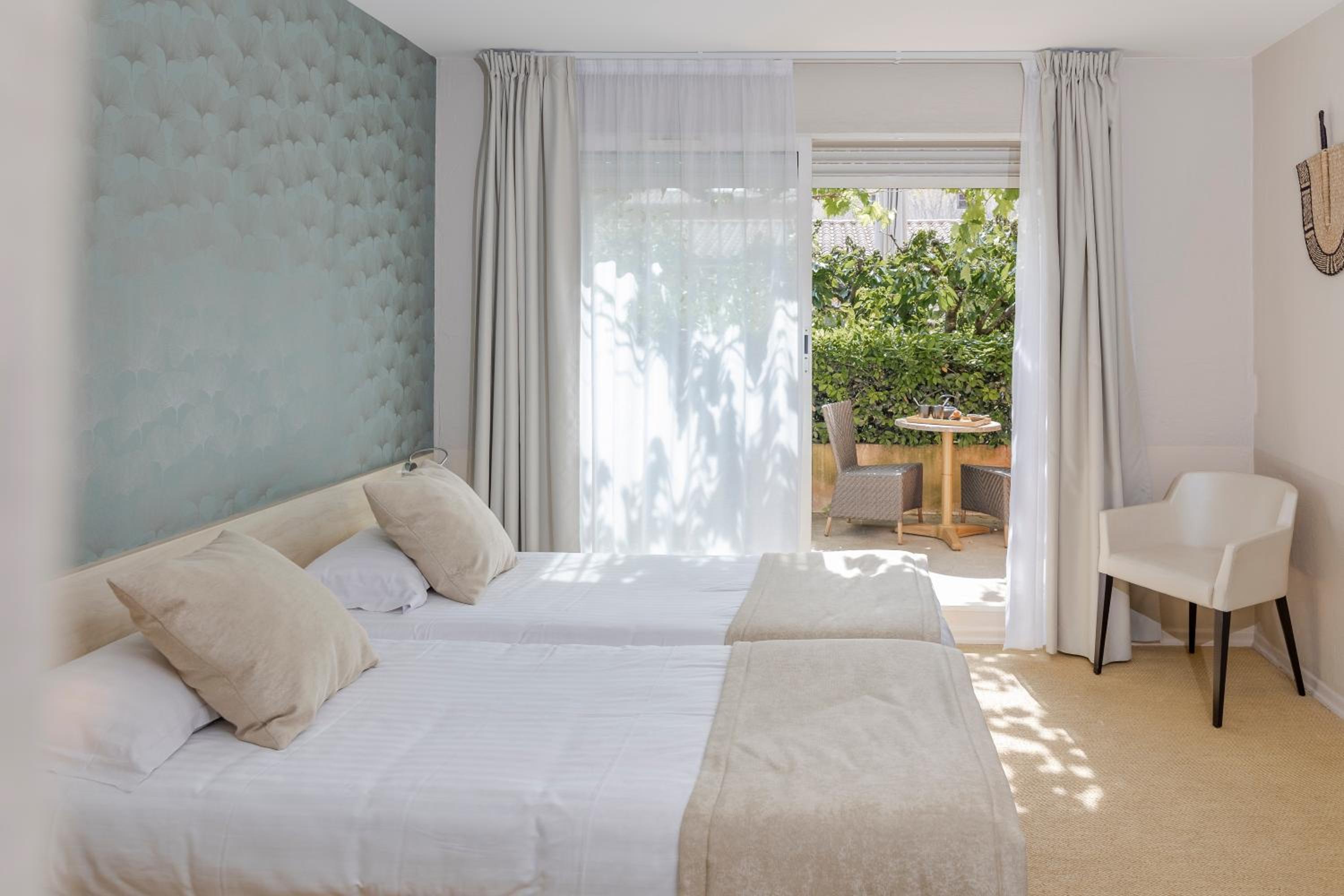 Twin Room with Terrace photo 2