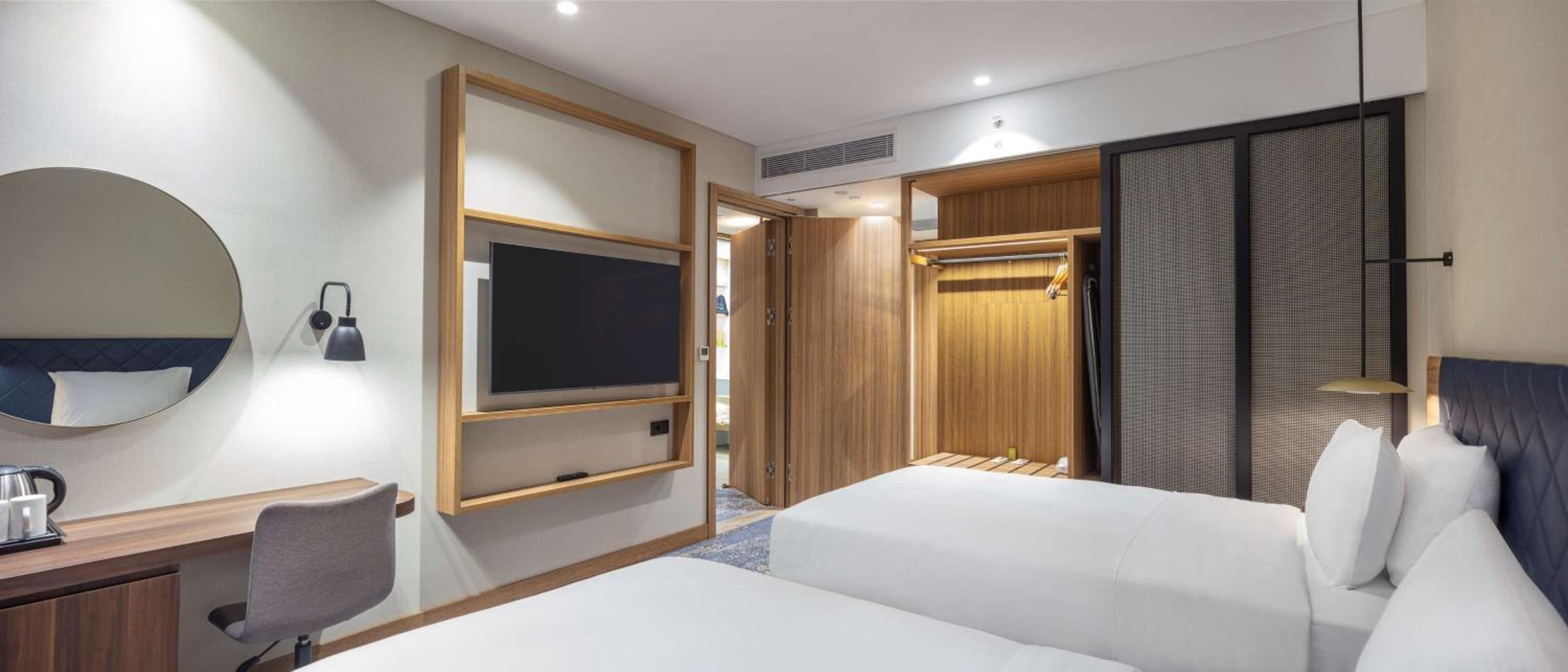 Twin Room with View