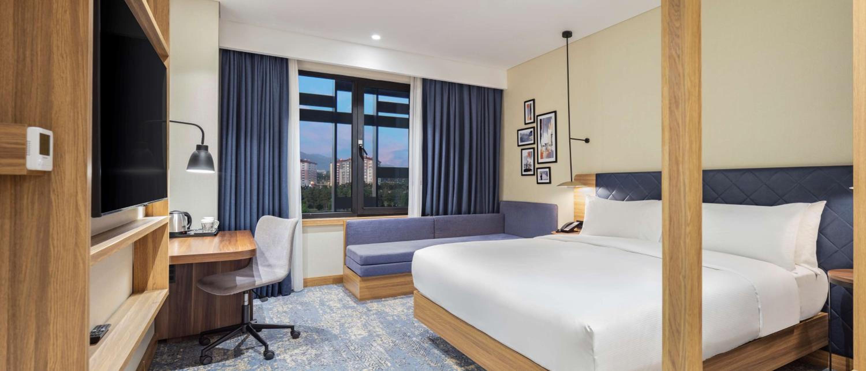 King Room with Sofa Bed