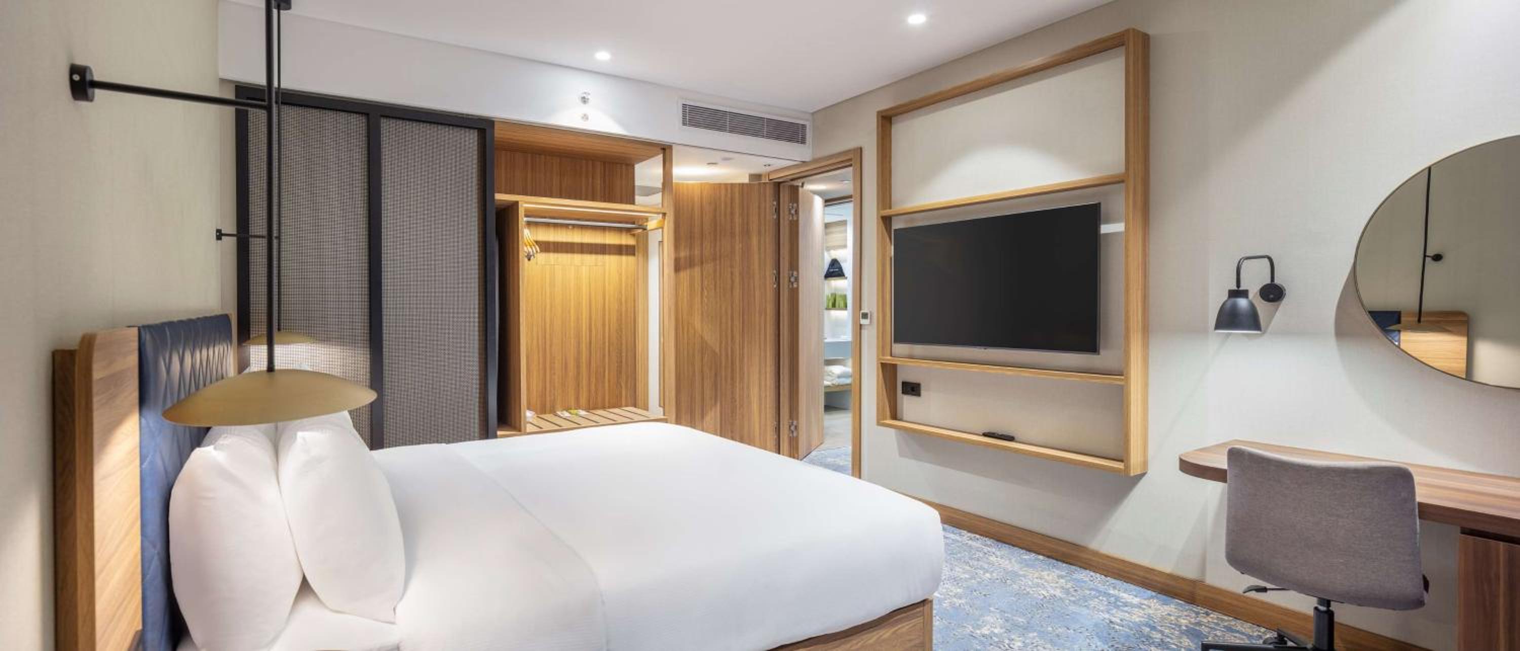 King Room with Sofa Bed