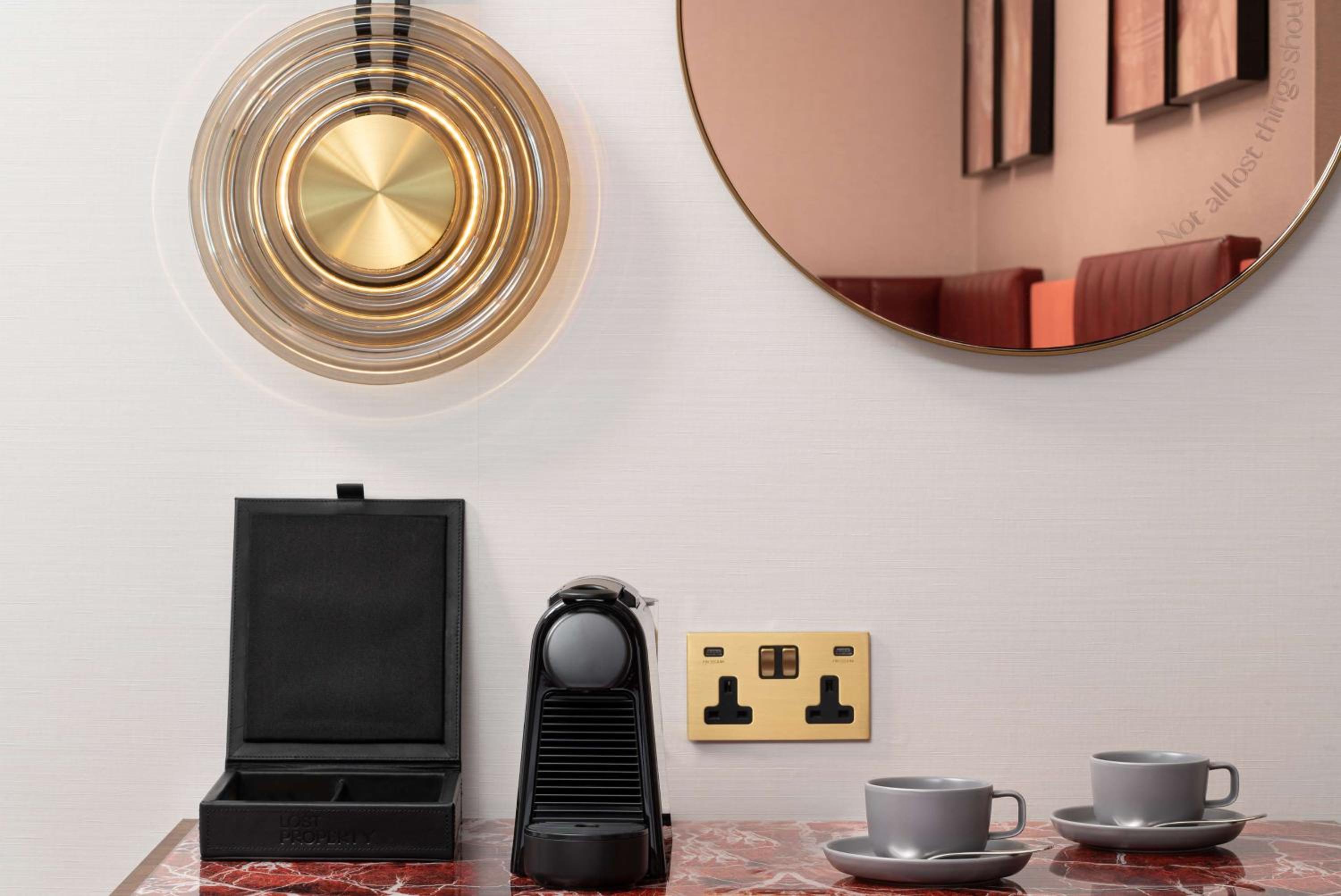 Queen Room - Accessible