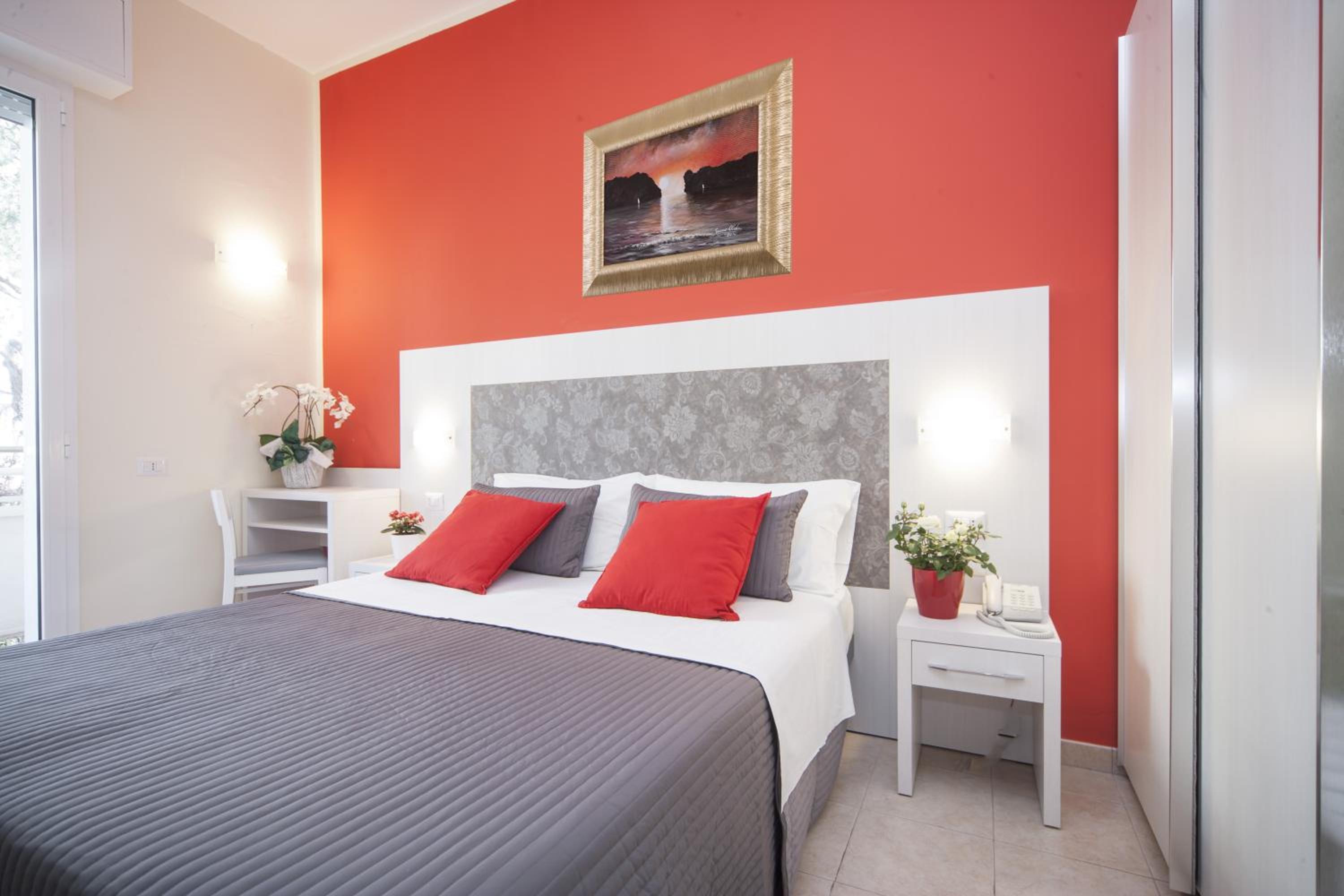 Double Room - Photo 2
