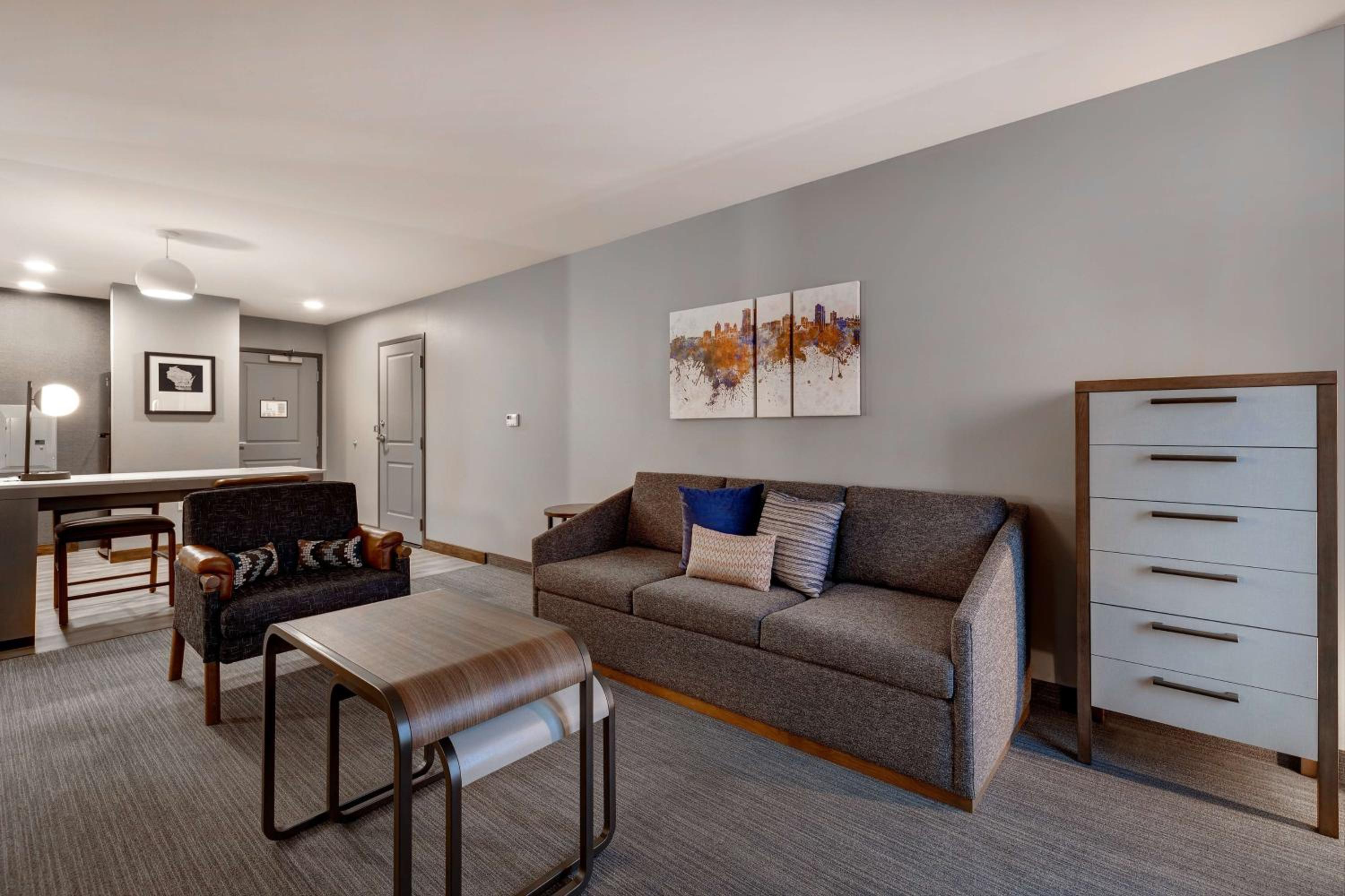 Studio Suite with Two Queen Beds - Photo 3