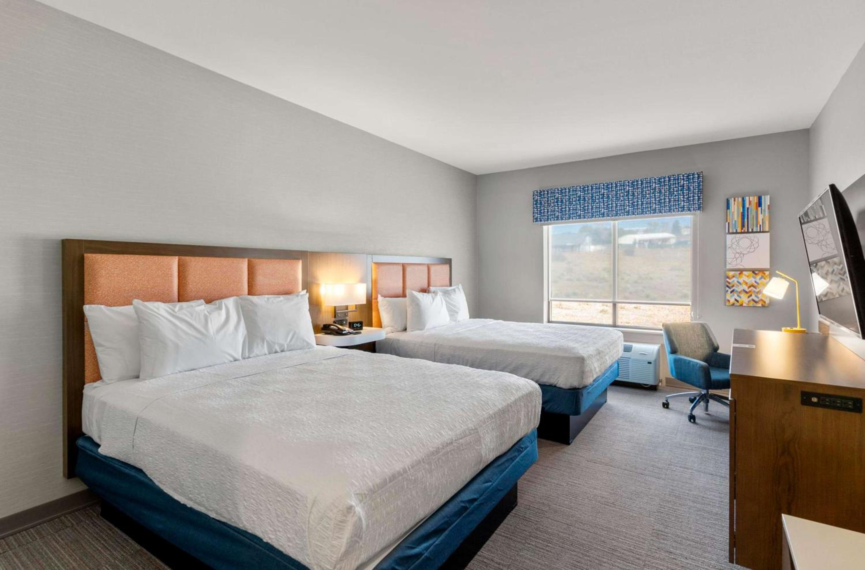 Queen Room with Two Queen Beds - Photo 1