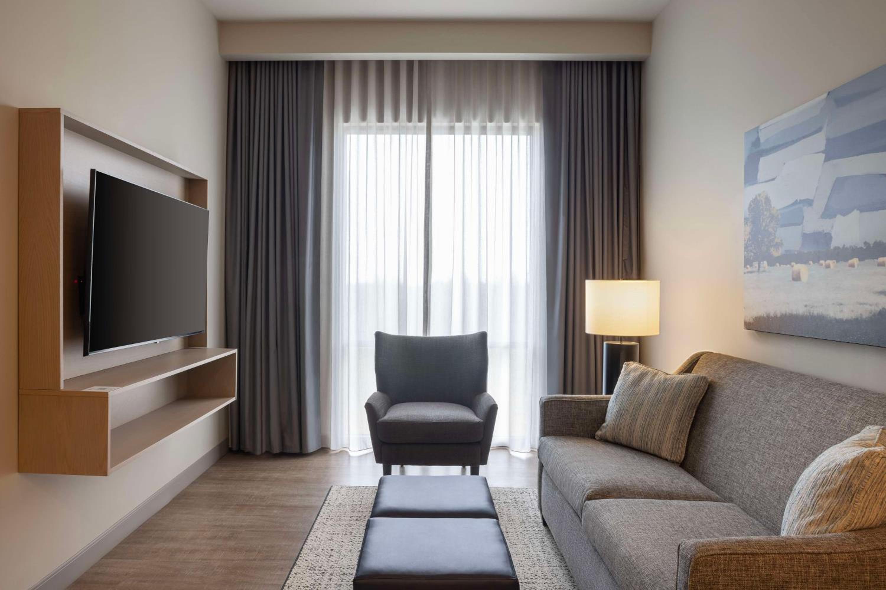 Two-Room King Suite - Photo 3