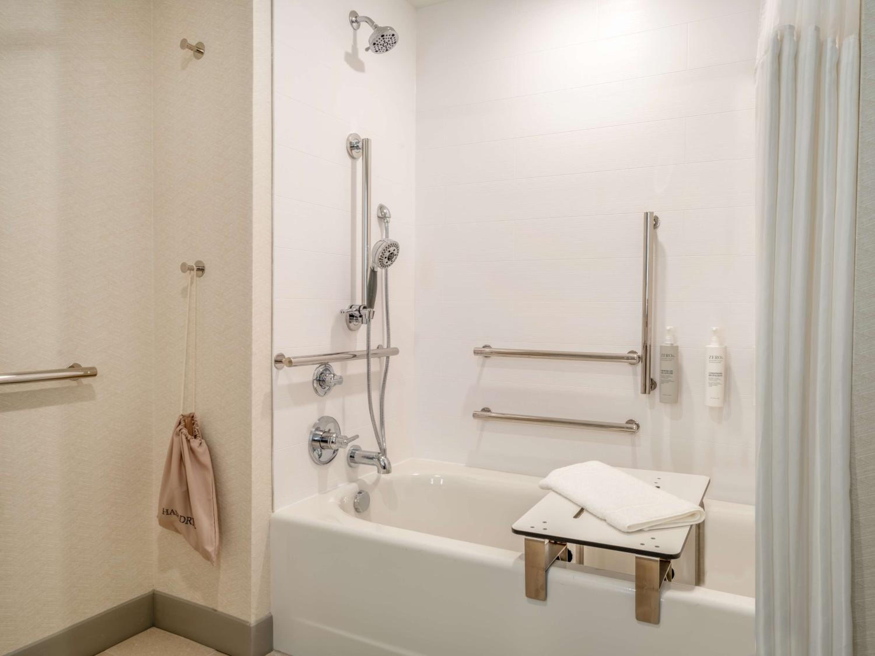 Queen Room with Two Queen Beds - Mobility Access - Photo 5