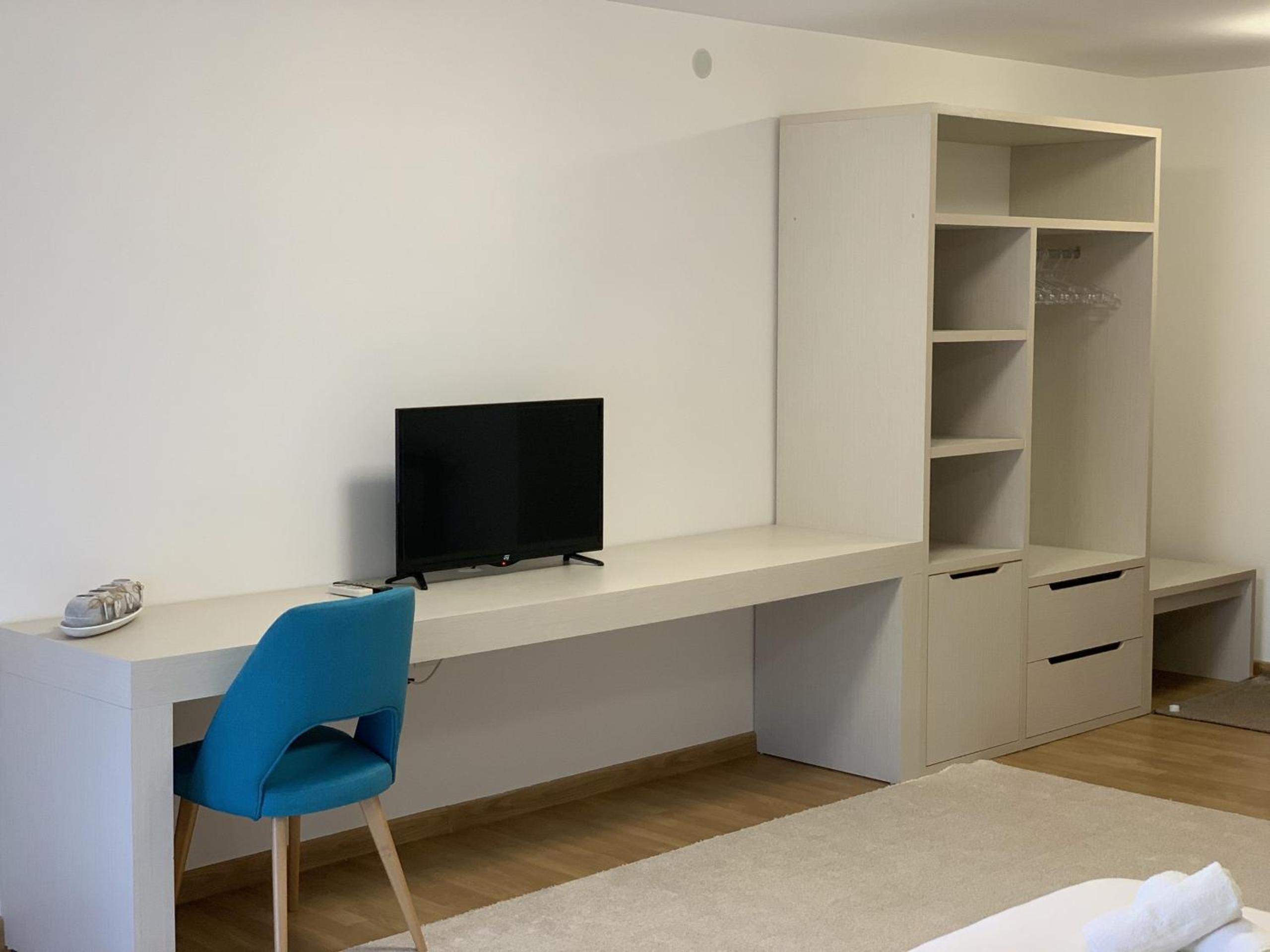 Deluxe Junior Suite - Photo 5
