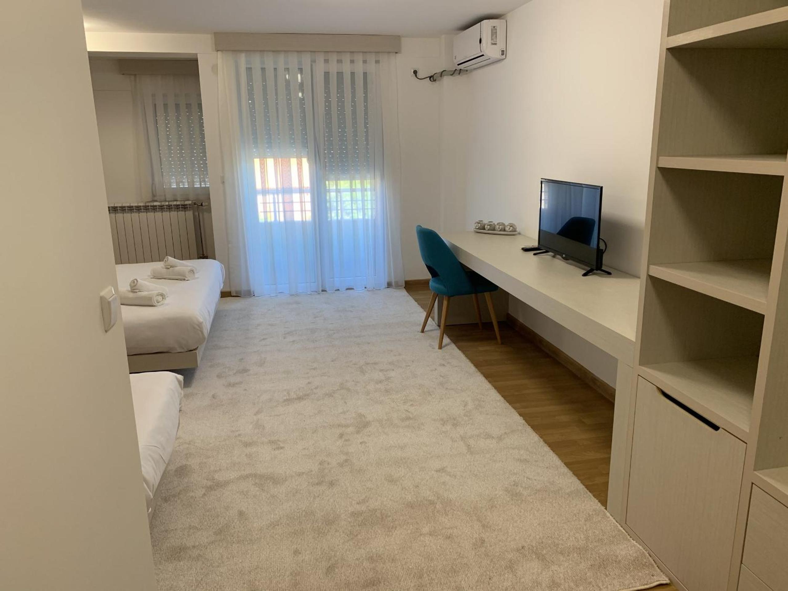 Deluxe Junior Suite - Photo 7