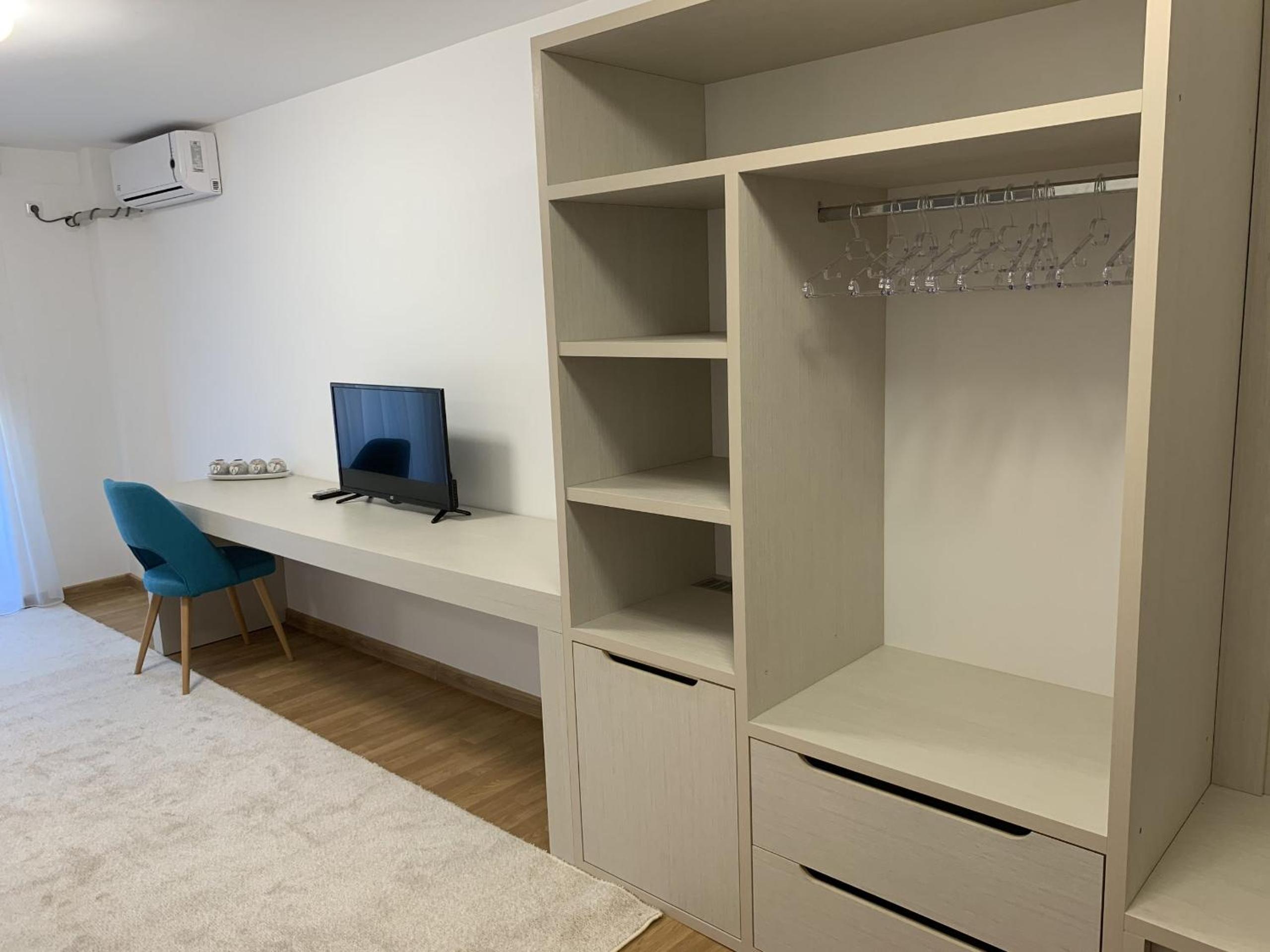 Deluxe Junior Suite - Photo 6