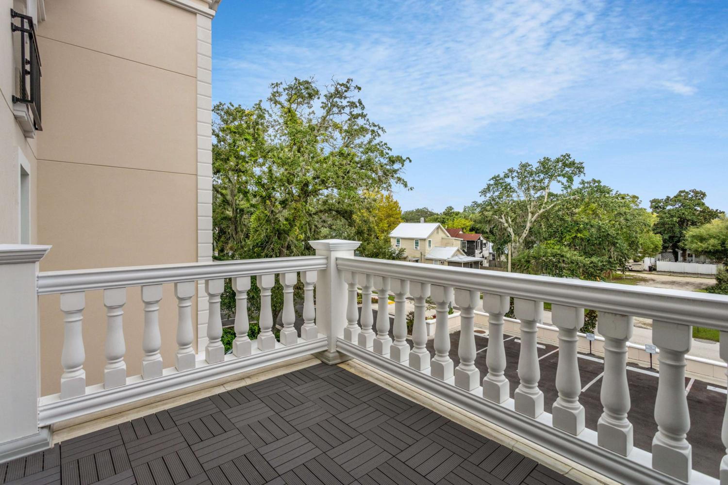 Queen Room with Two Queen Beds and Balcony - Photo 3