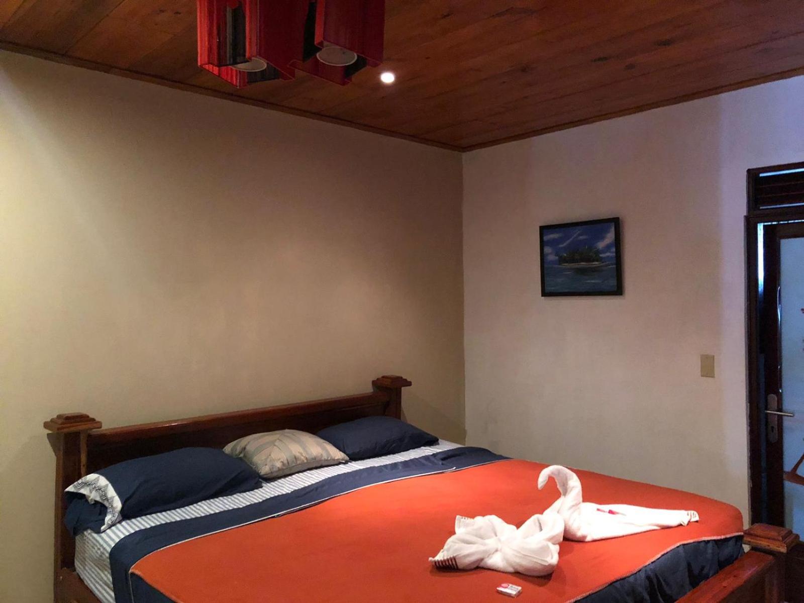 Standard King Room photo 1