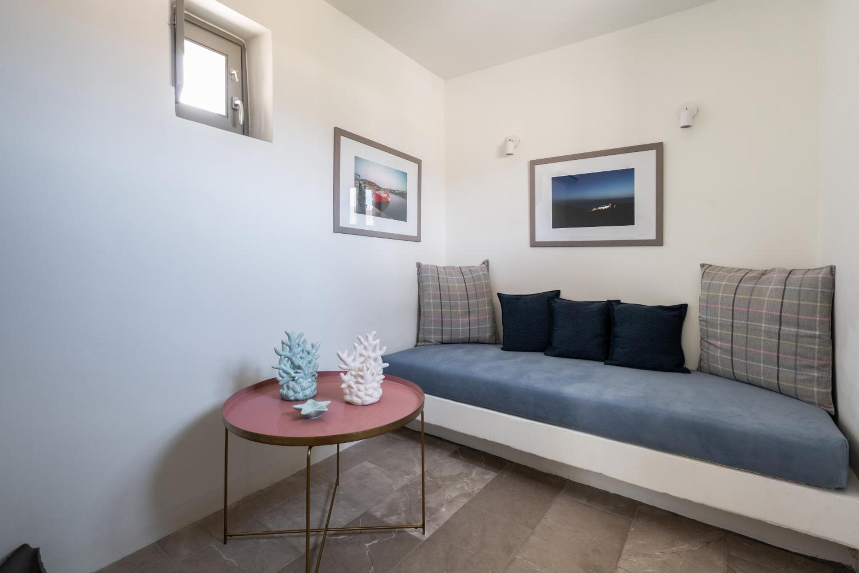 Three Bedroom Beachfront Maisonette photo 2