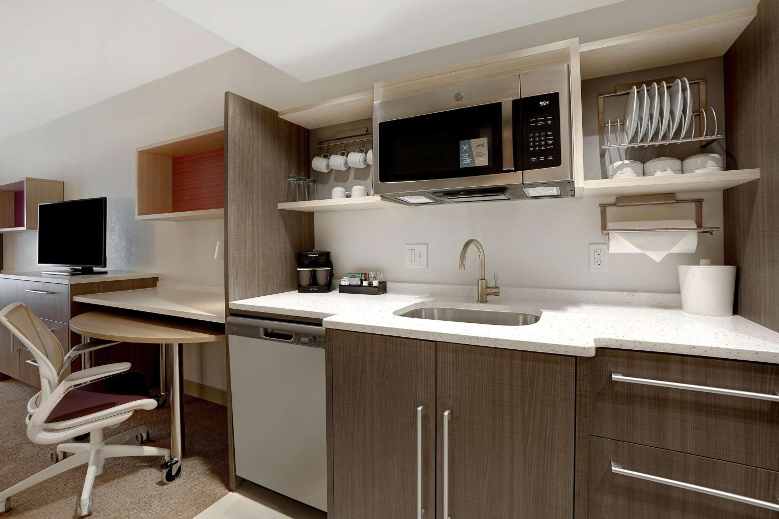 King Studio Suite - Photo 2