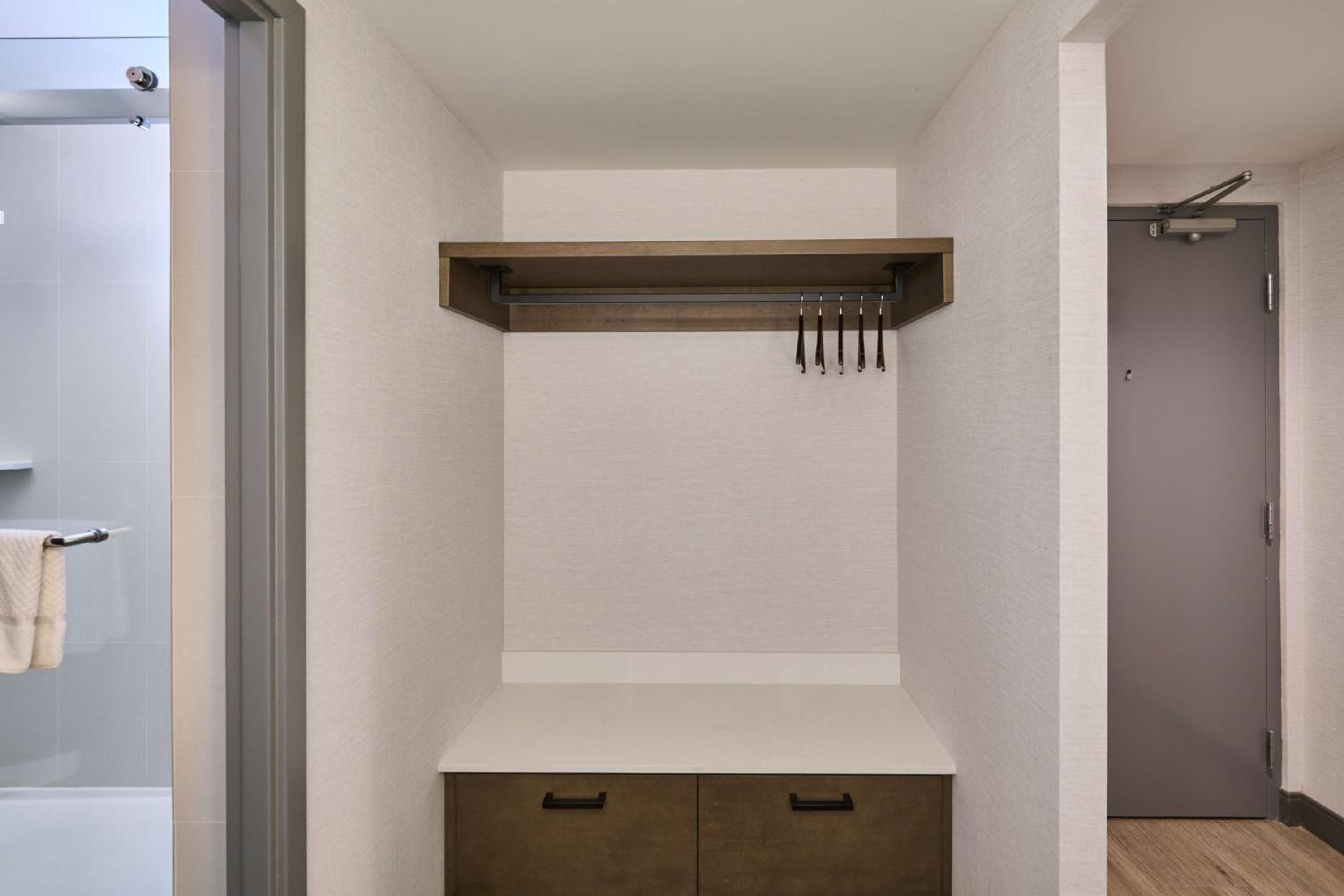 Studio with One King Bed and Wetbar - Photo 7