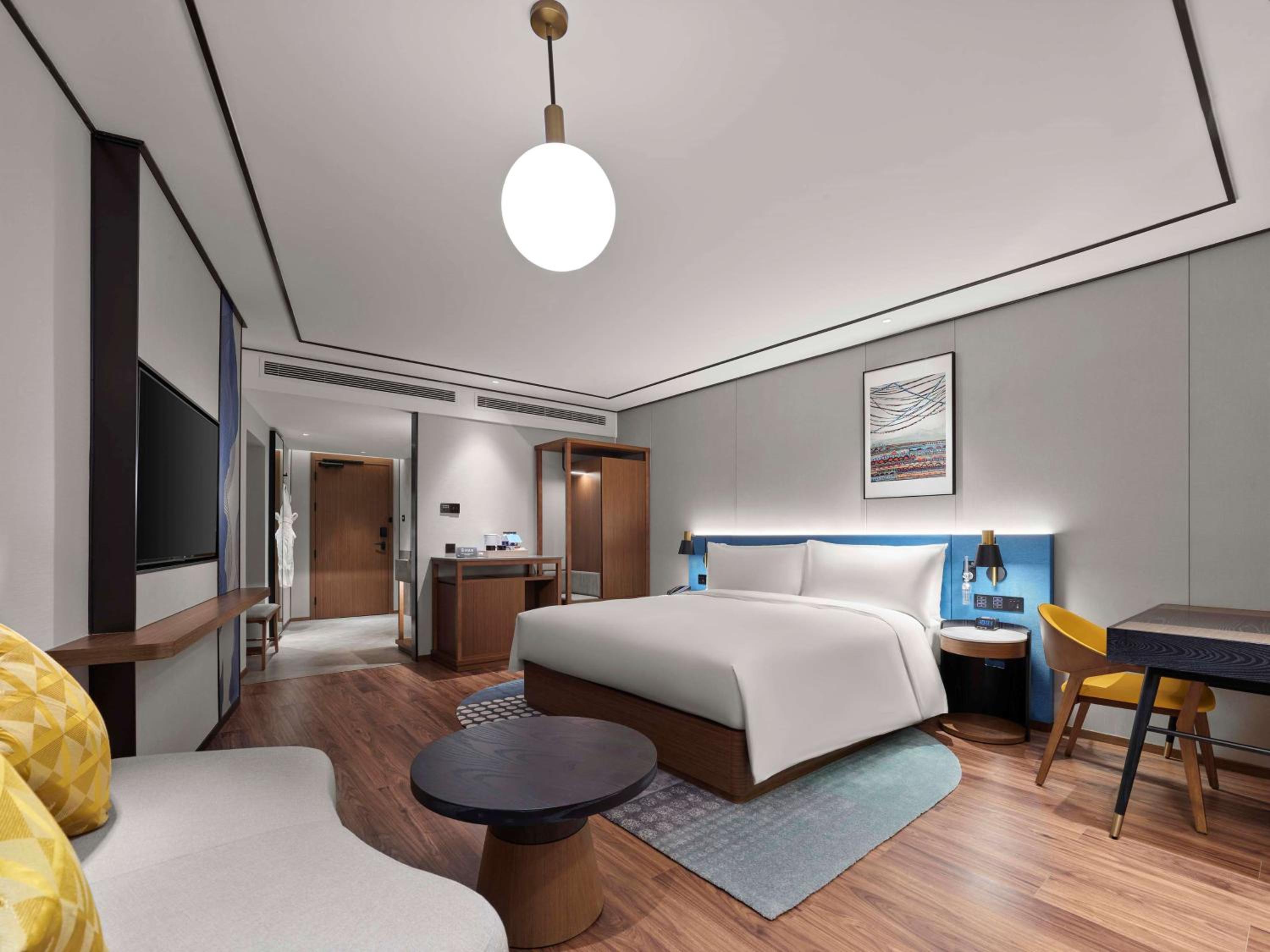 Superior King Room - Photo 3