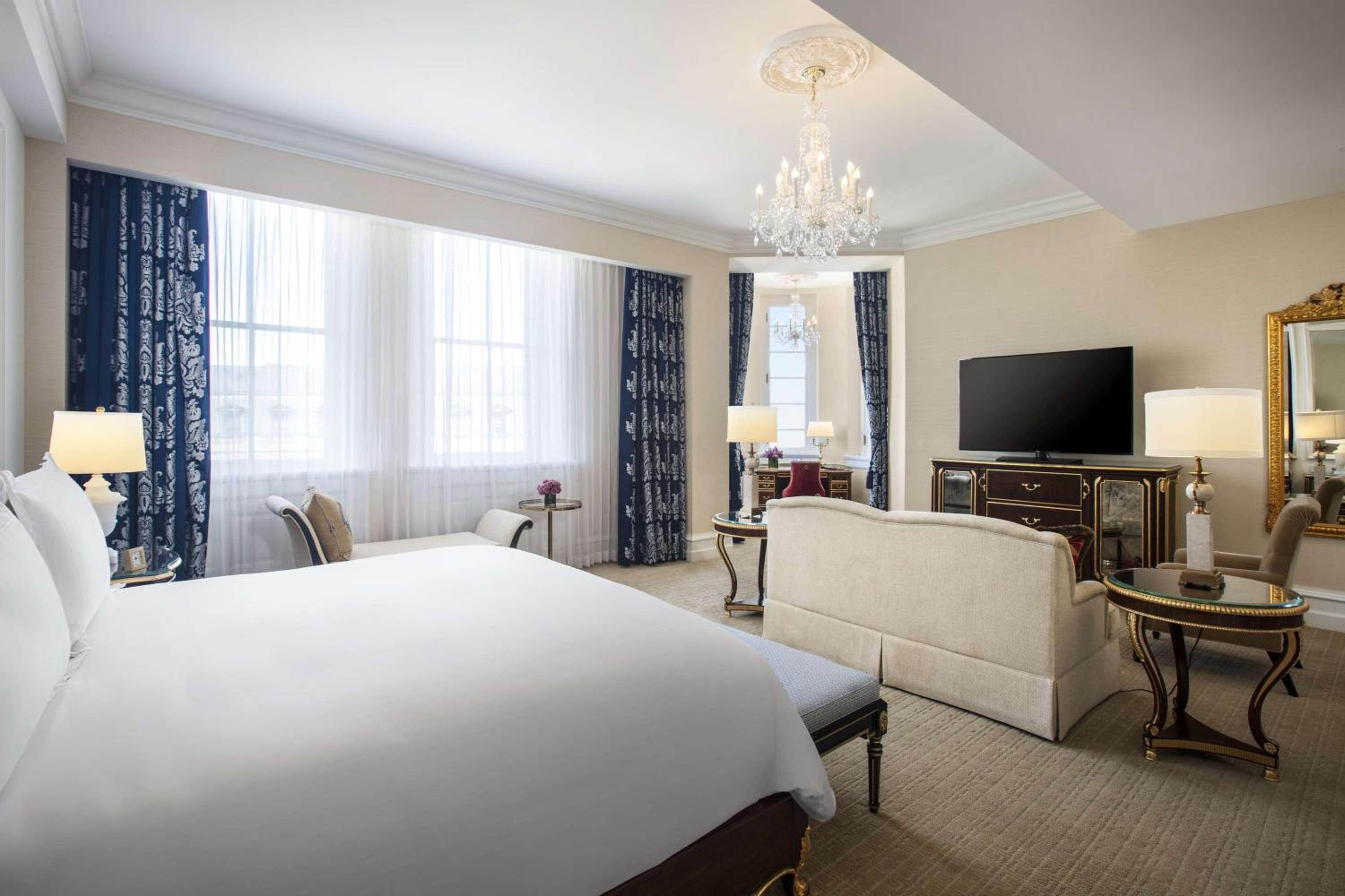 Junior King Suite