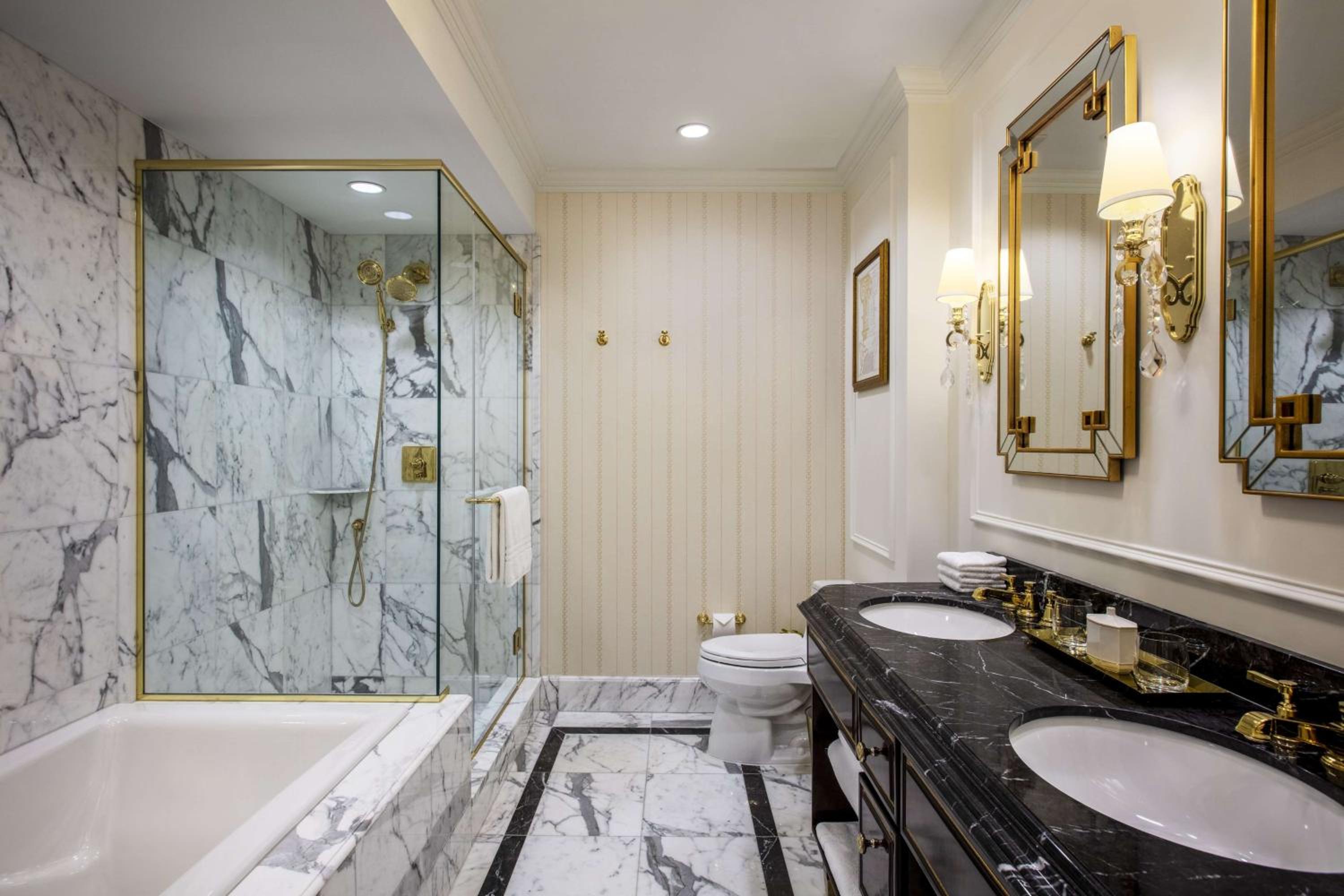 Junior King Suite