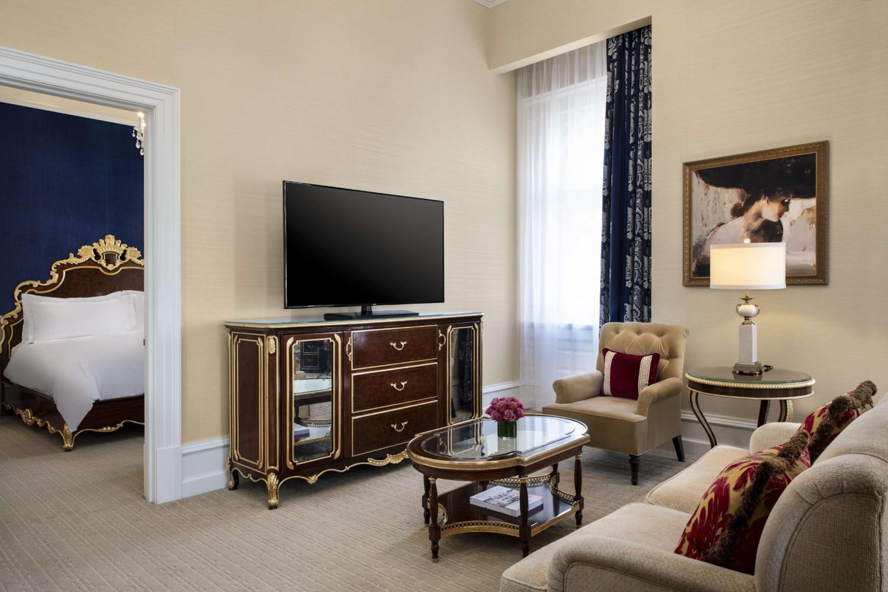 One-Bedroom King Suite