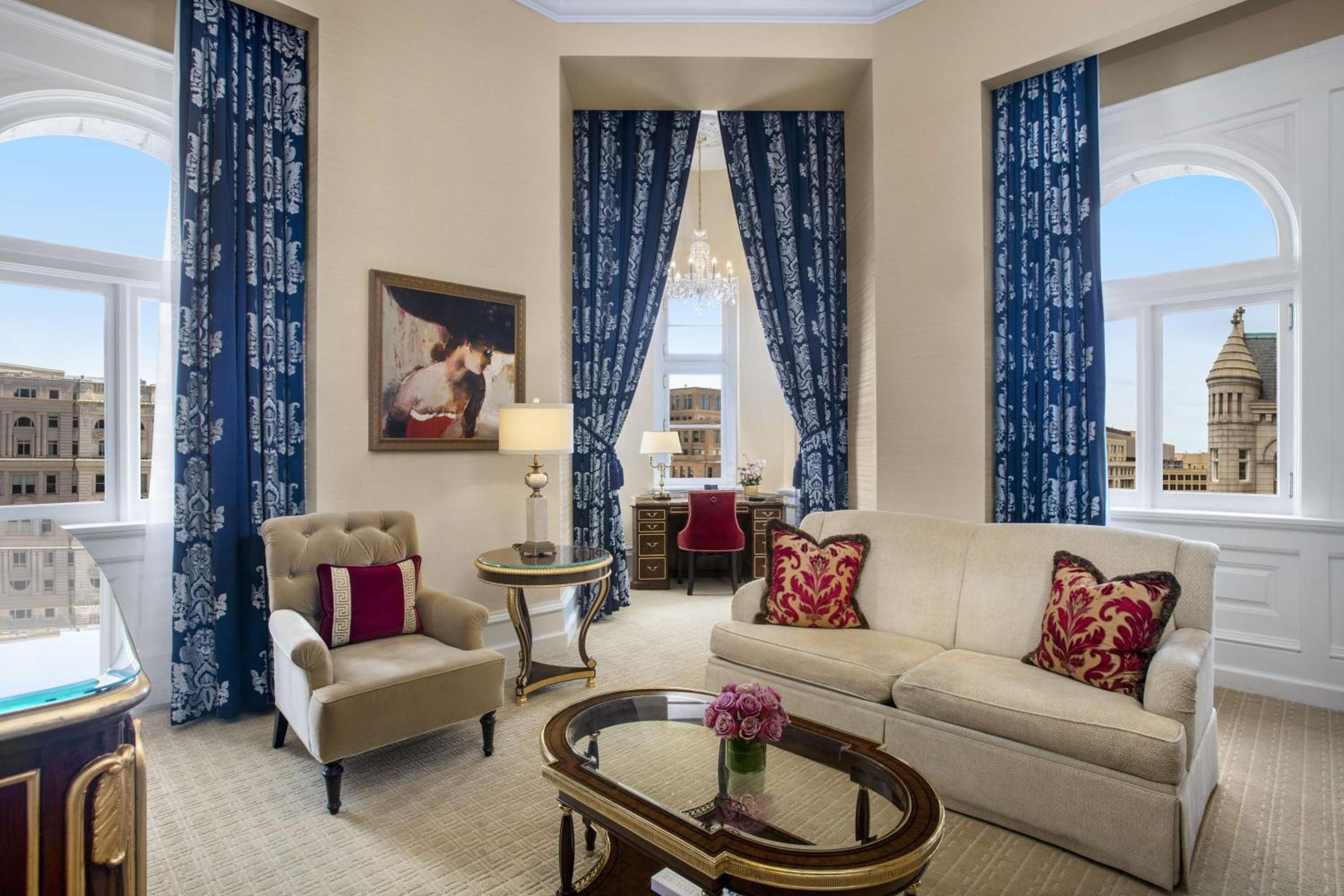 One-Bedroom King Suite