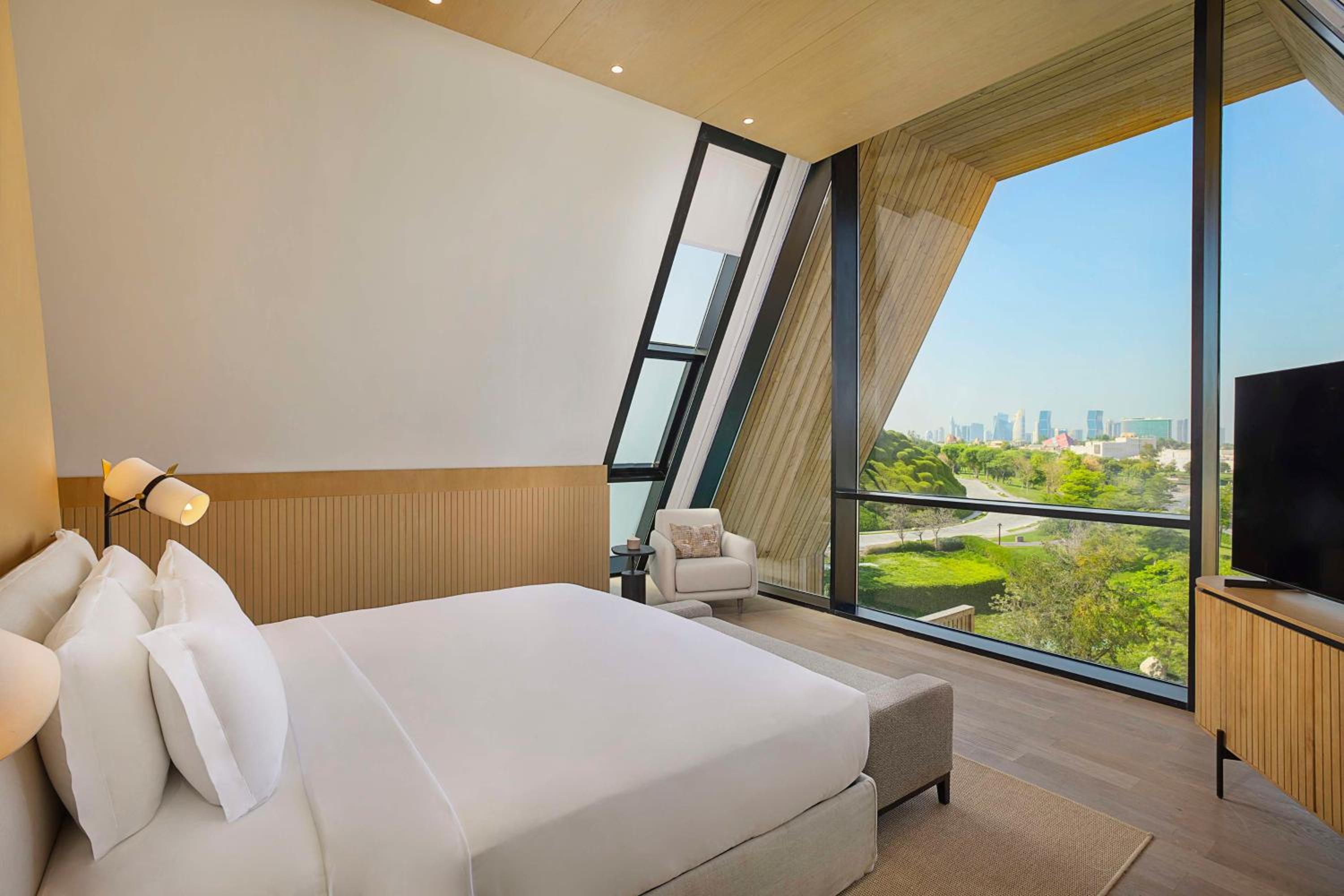 One-Bedroom Panoramic Villa with Private Pool - Photo 4