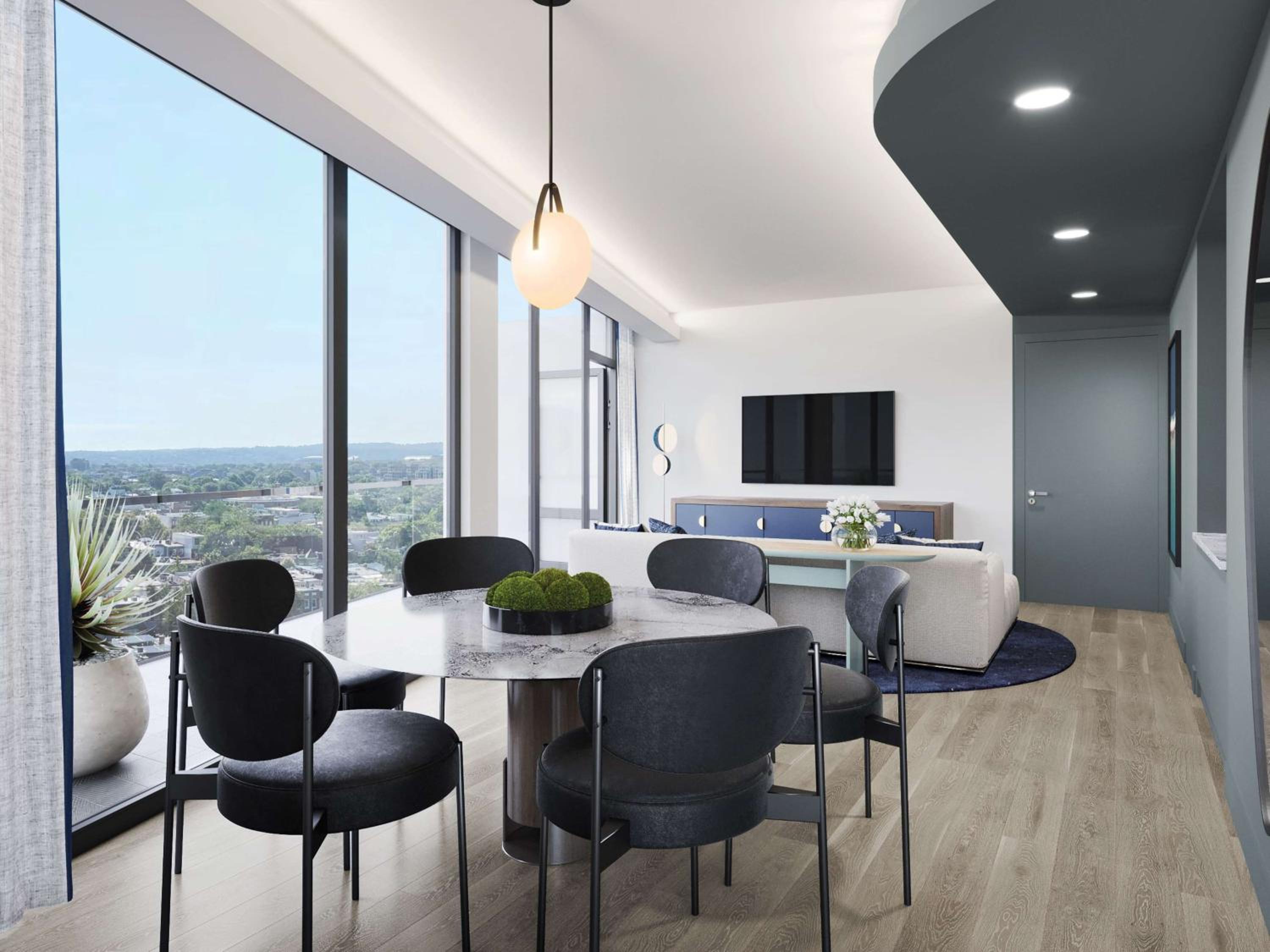 King Room with Balcony - Photo 10