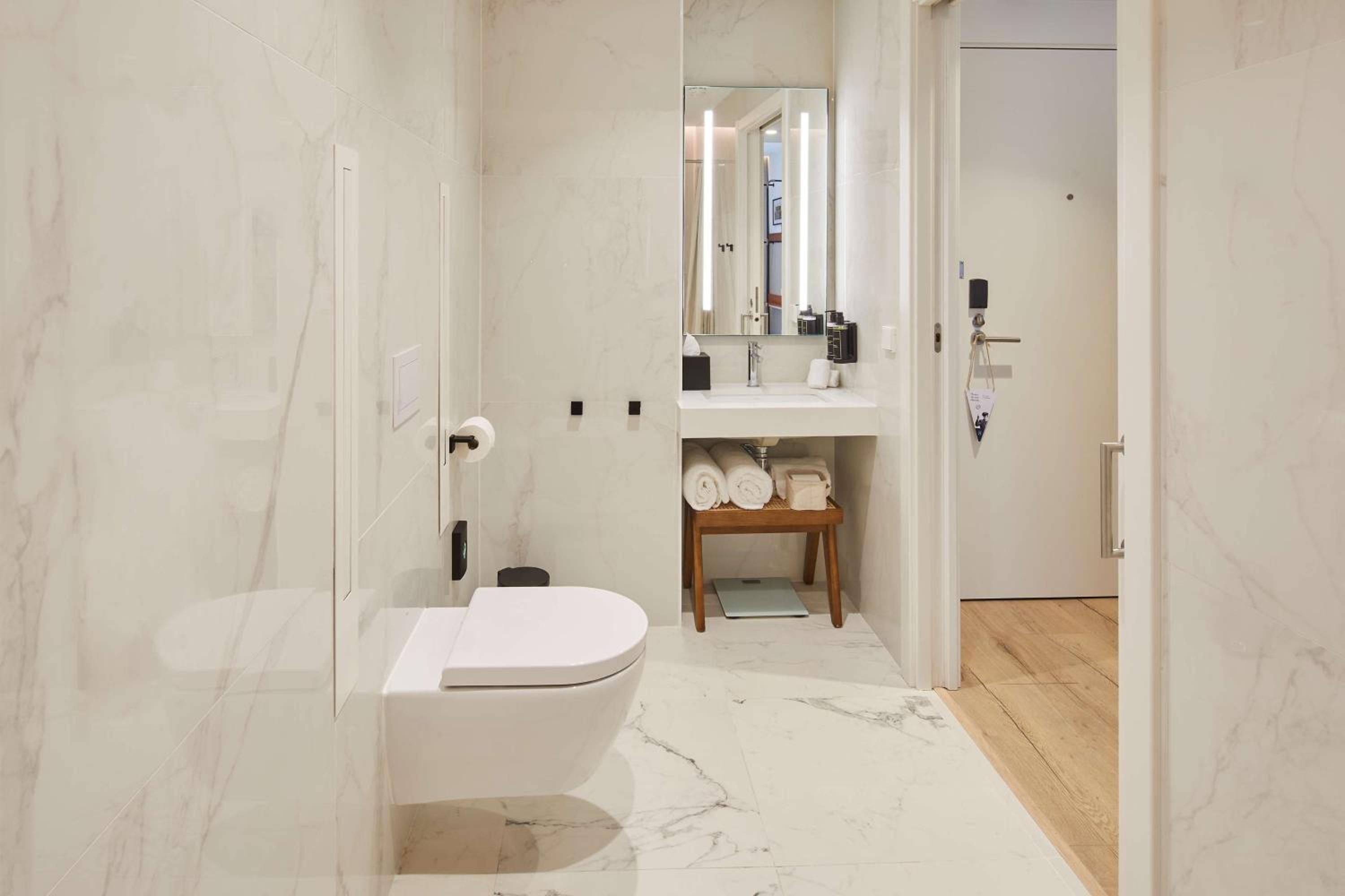 Queen Room - Mobility Access photo 2