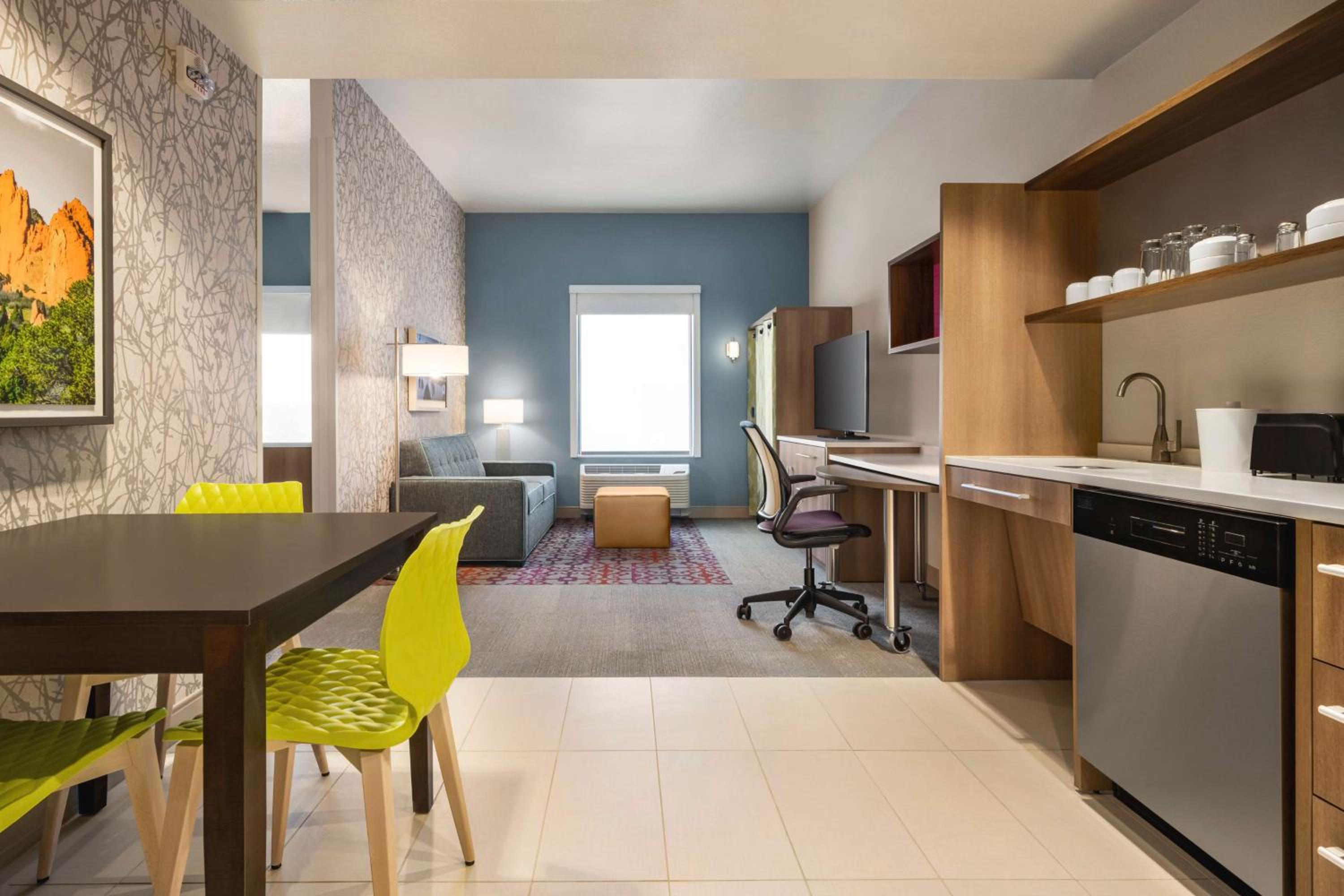 Studio Suite with Two Queen Beds - Hearing Accessible - Photo 2
