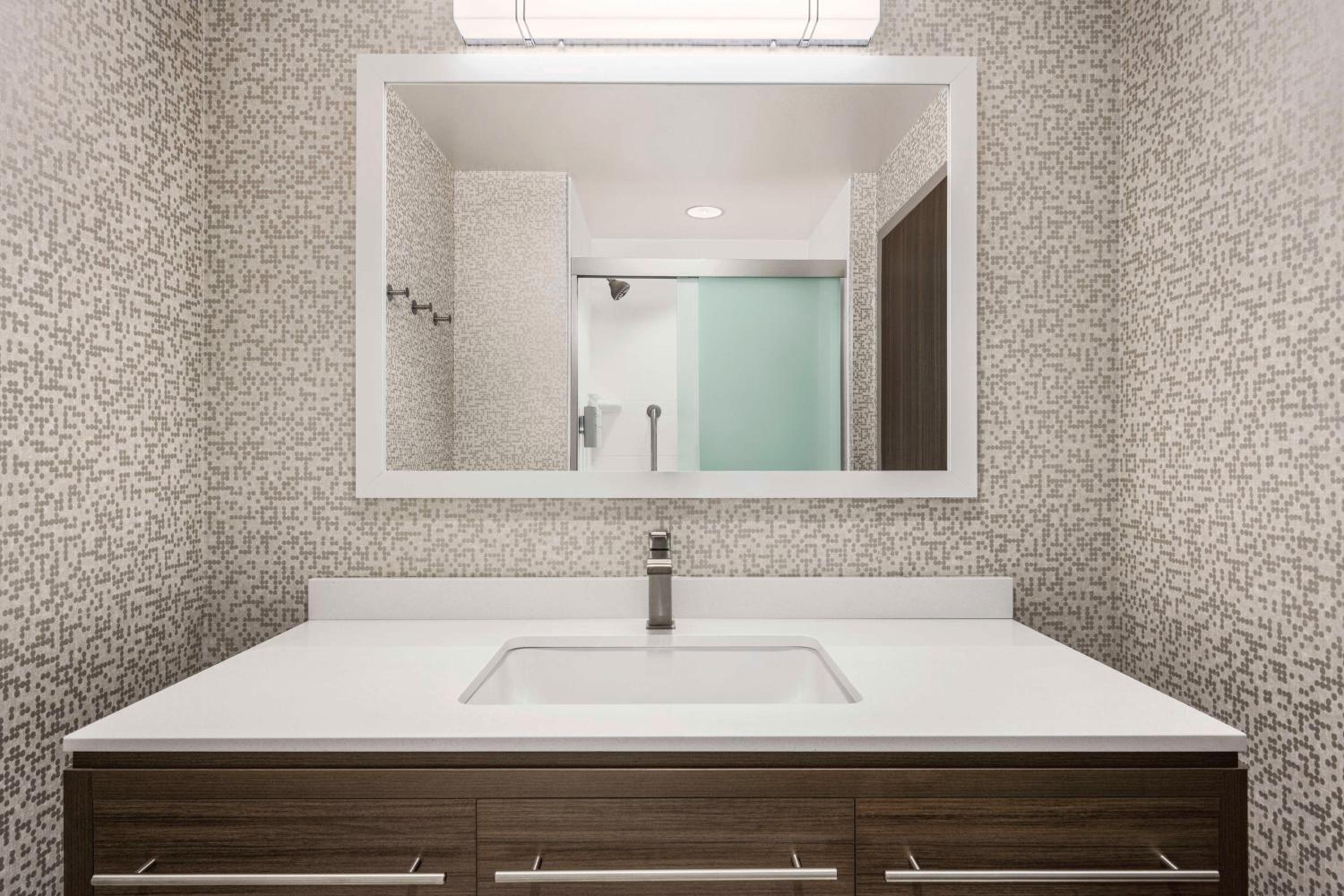 King Studio Suite - Photo 2