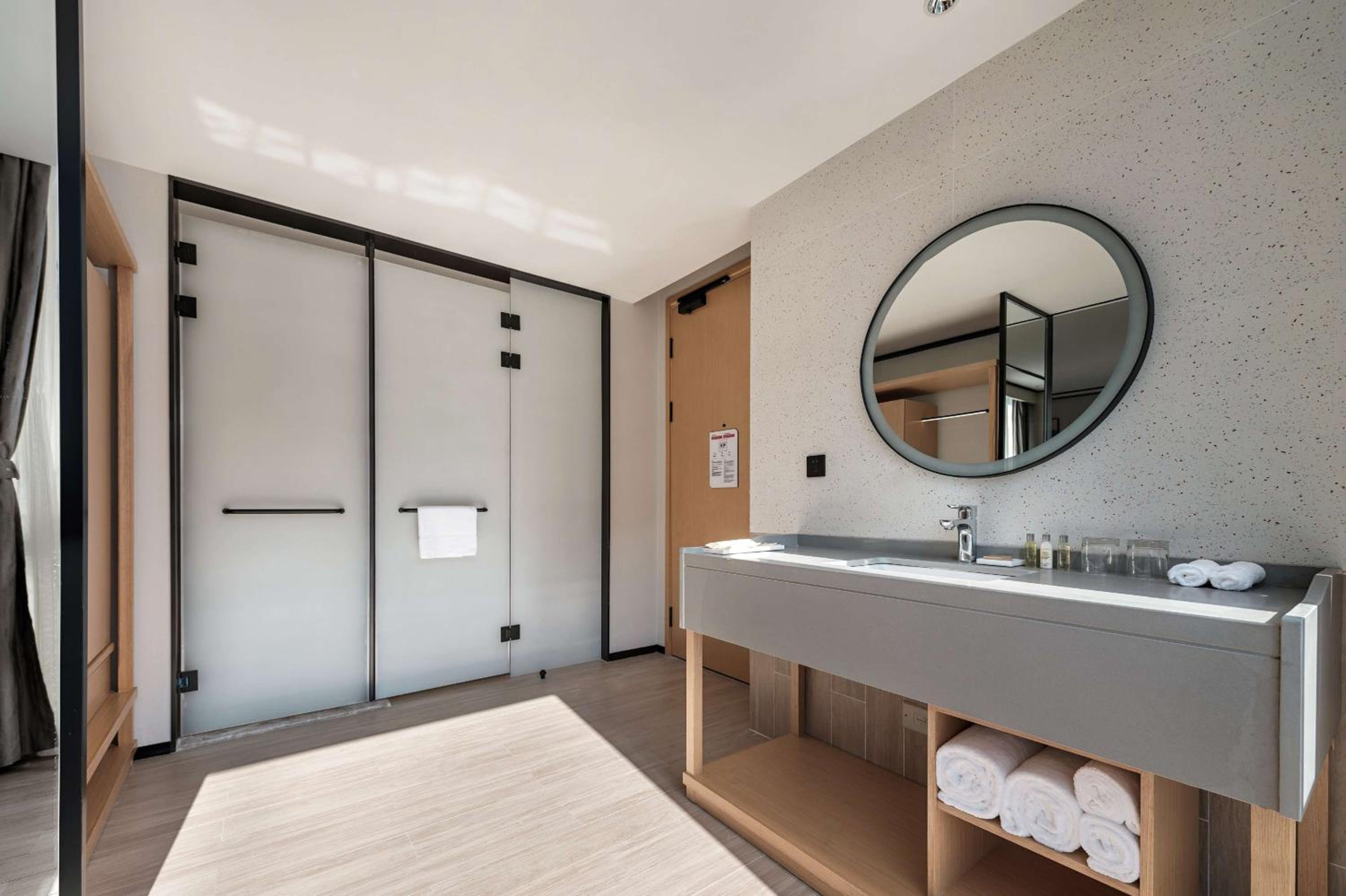 Twin Room - Photo 3