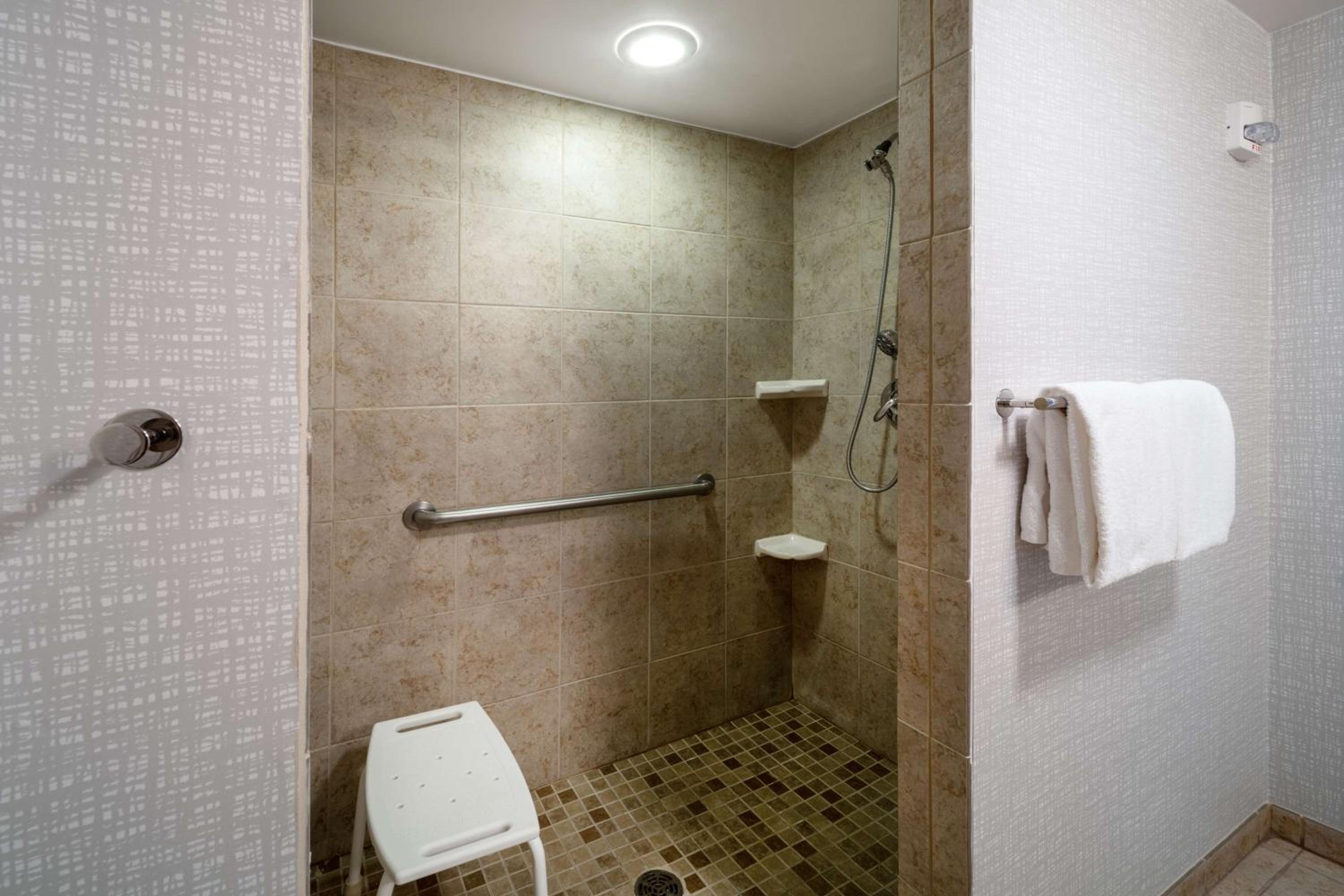 King Room with Roll-In Shower - Mobility/Hearing Accessible