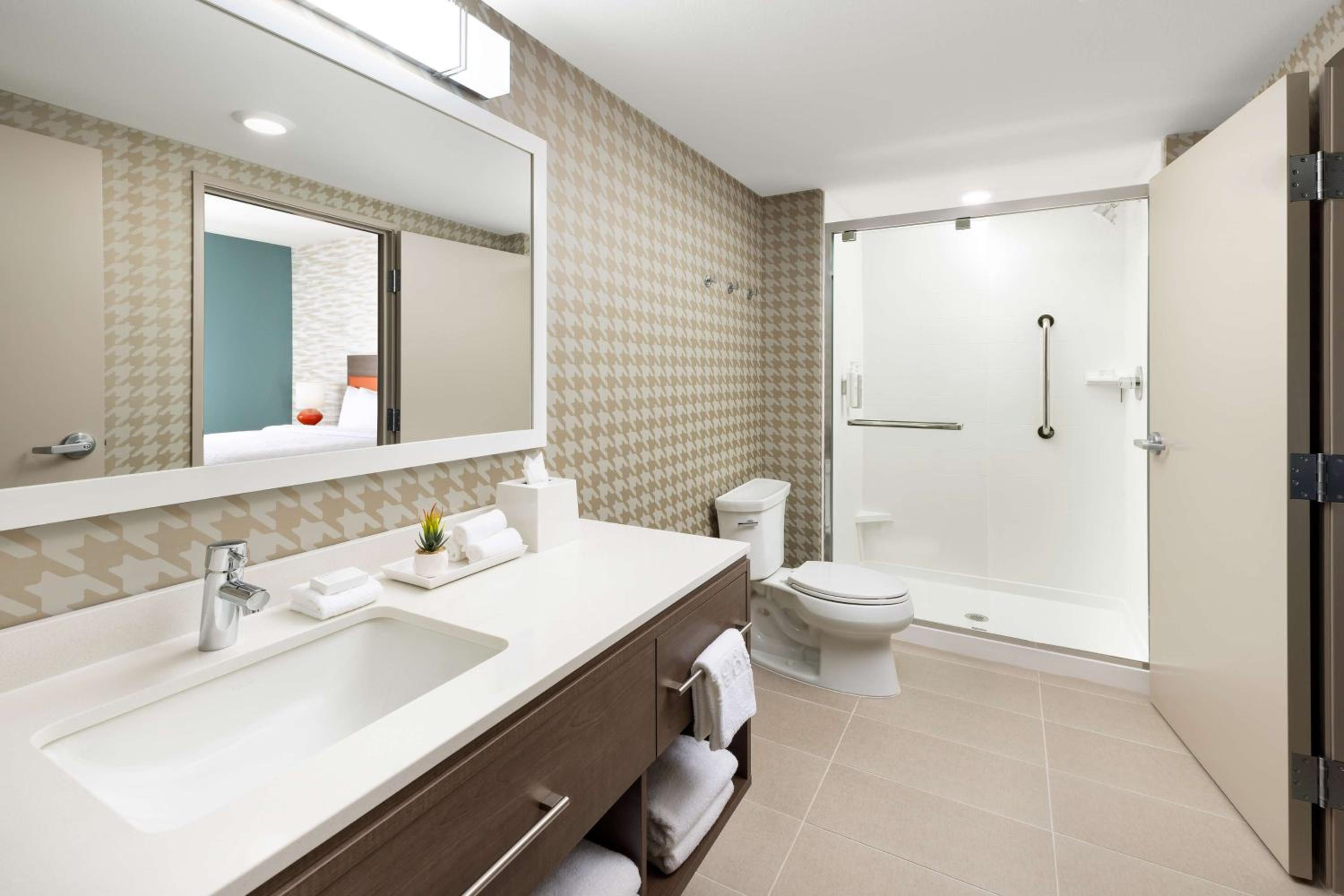 King Studio Suite - Photo 3