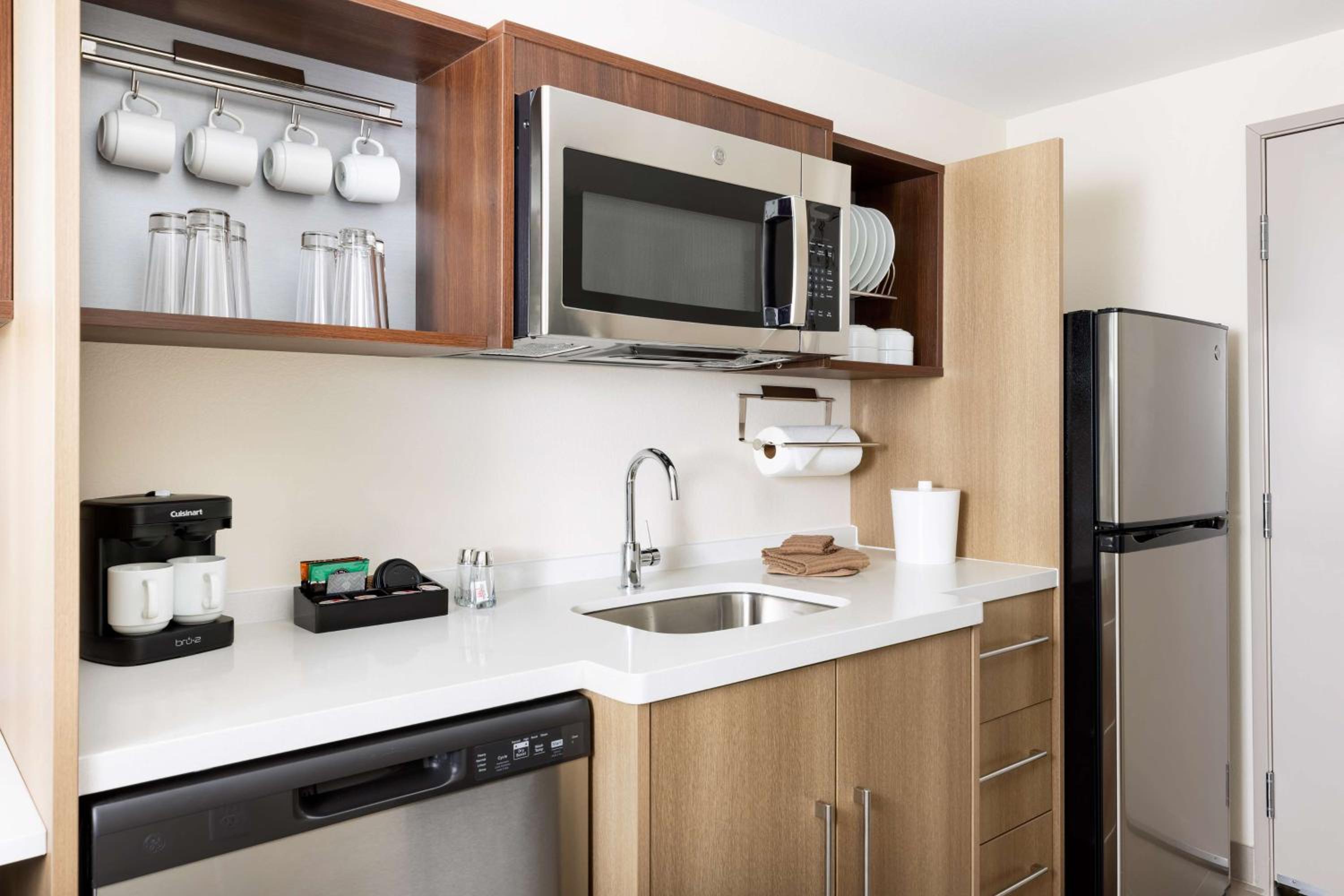 King Studio Suite - Photo 11