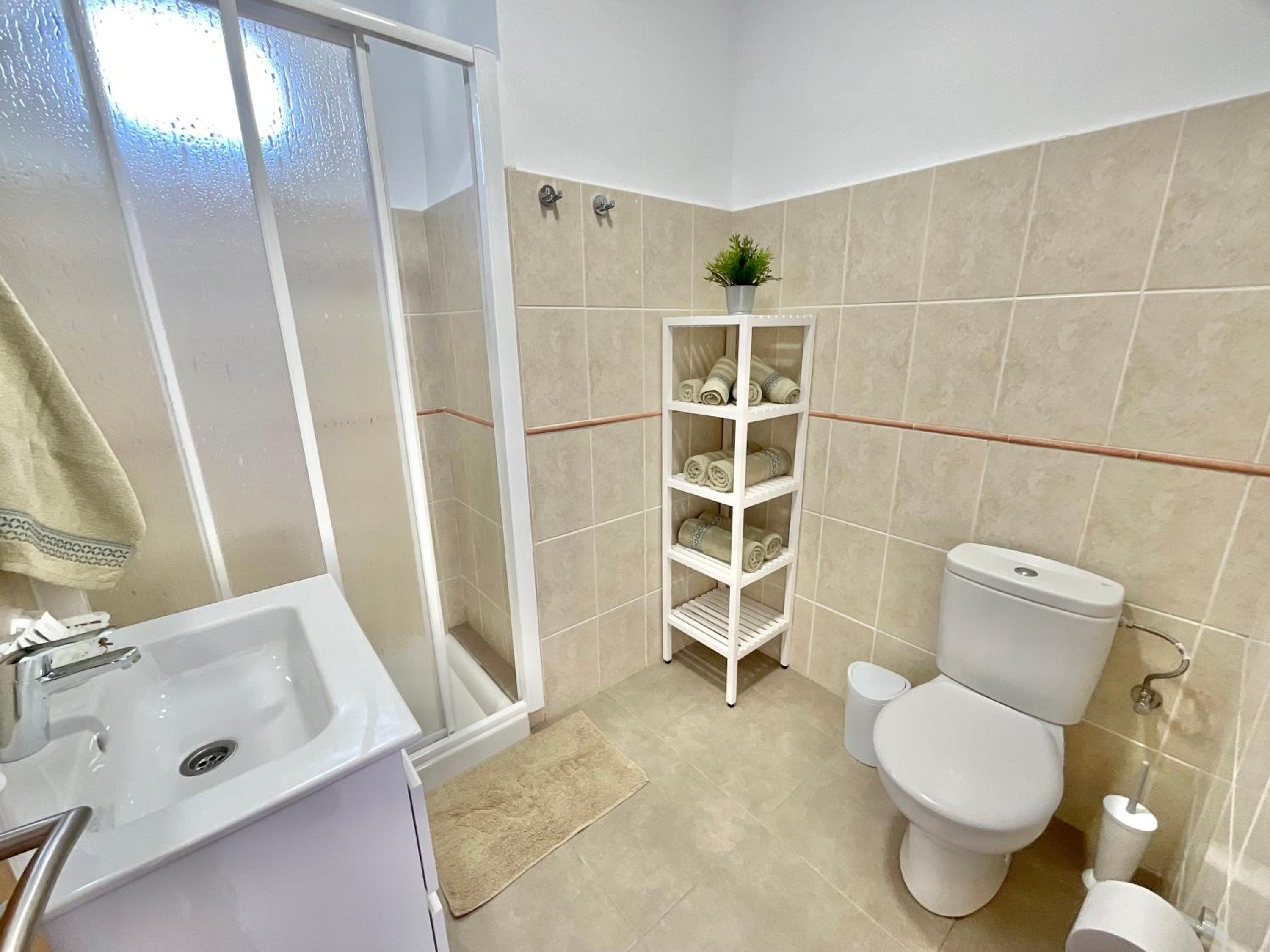 Three-Bedroom Apartment photo 3